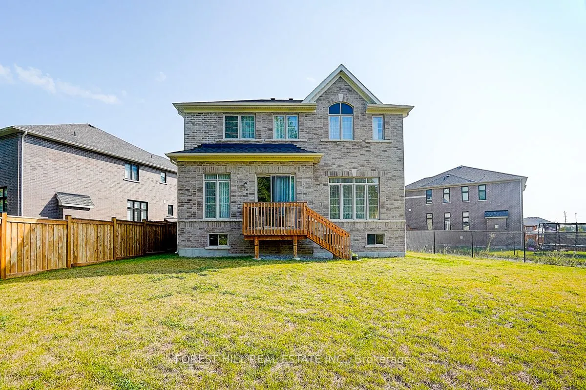 21 Dorothy Caine Crescent