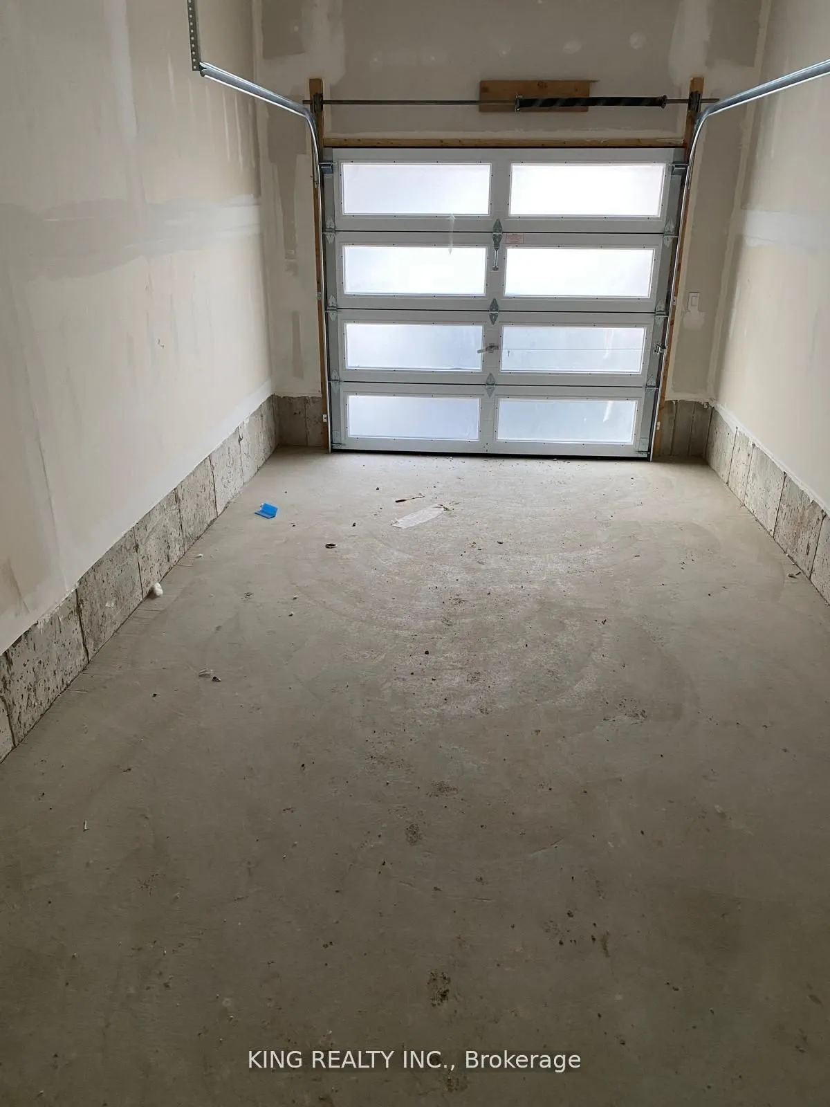 11 Quilico Road E