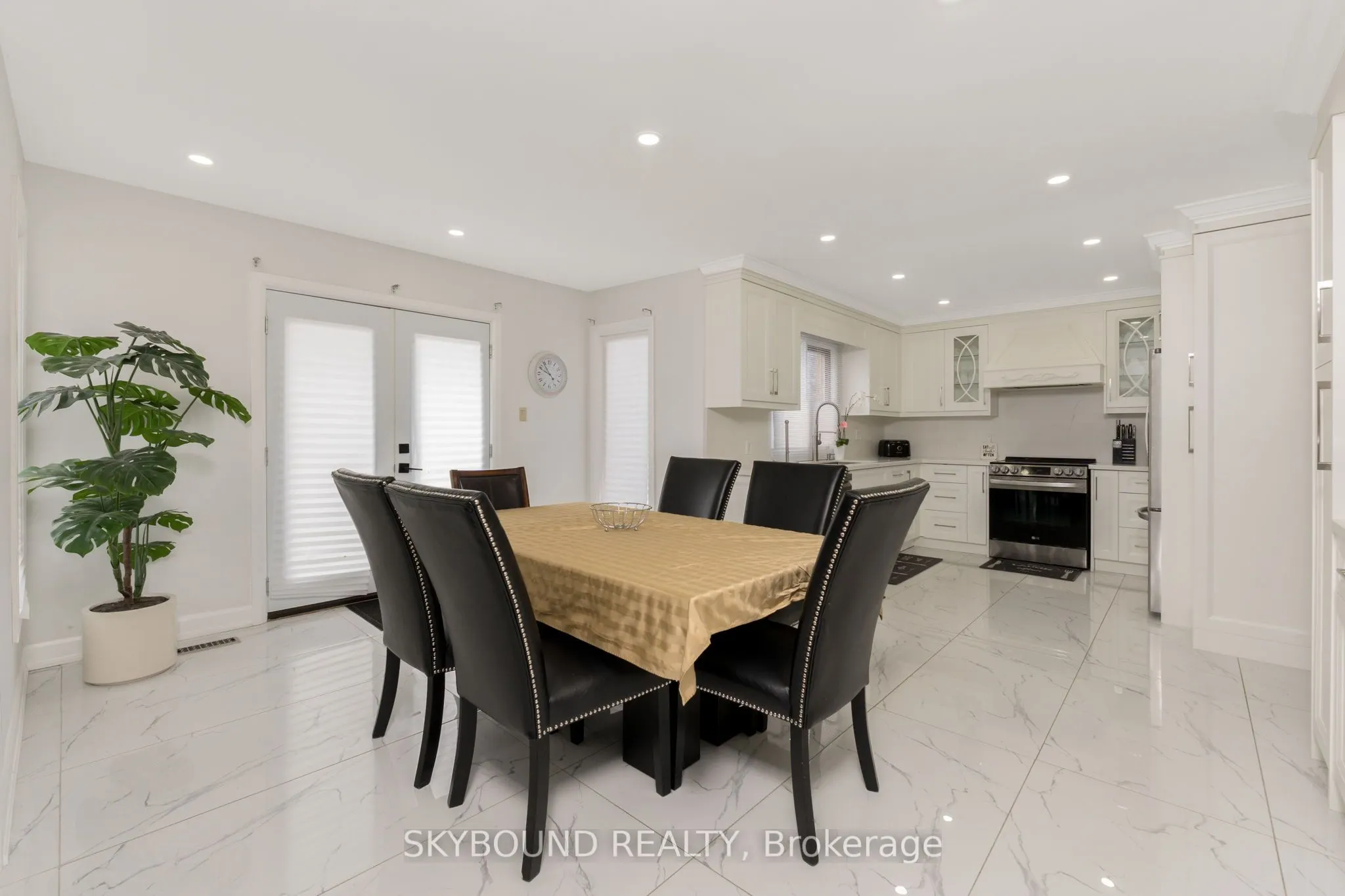 108 Zinnia Place