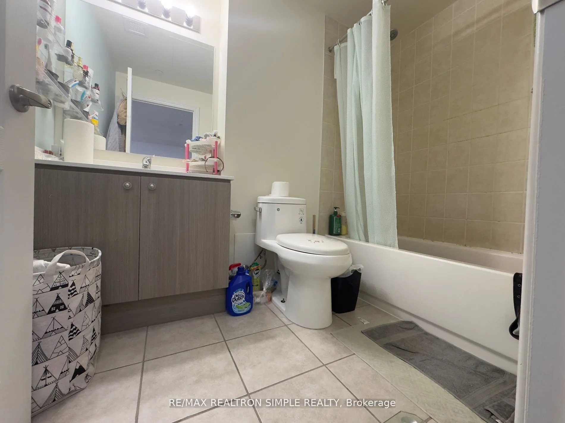 8323 Kennedy Road, #211