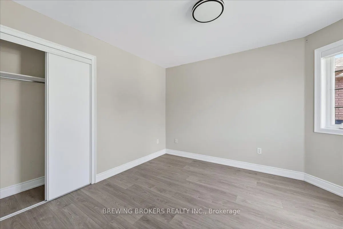 1067 Leslie Drive