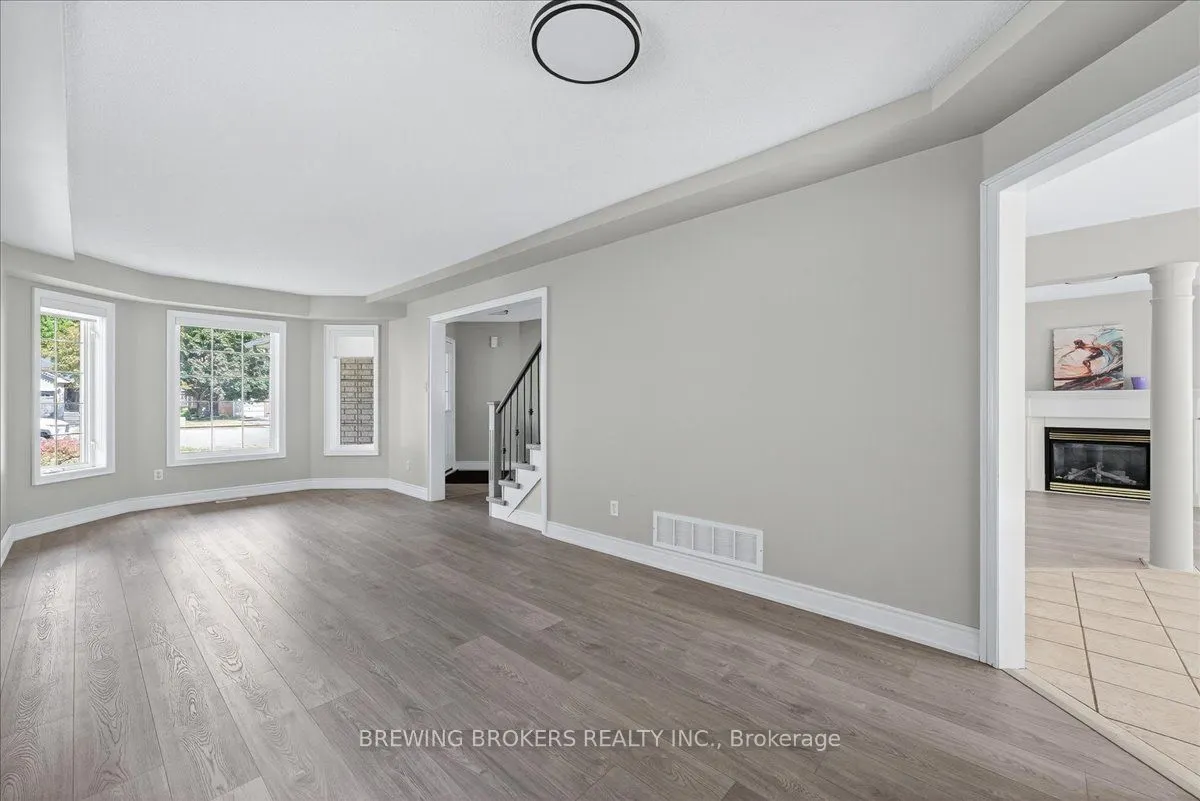 1067 Leslie Drive
