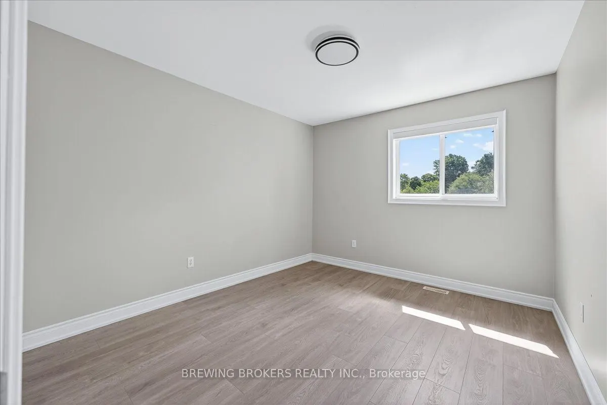 1067 Leslie Drive