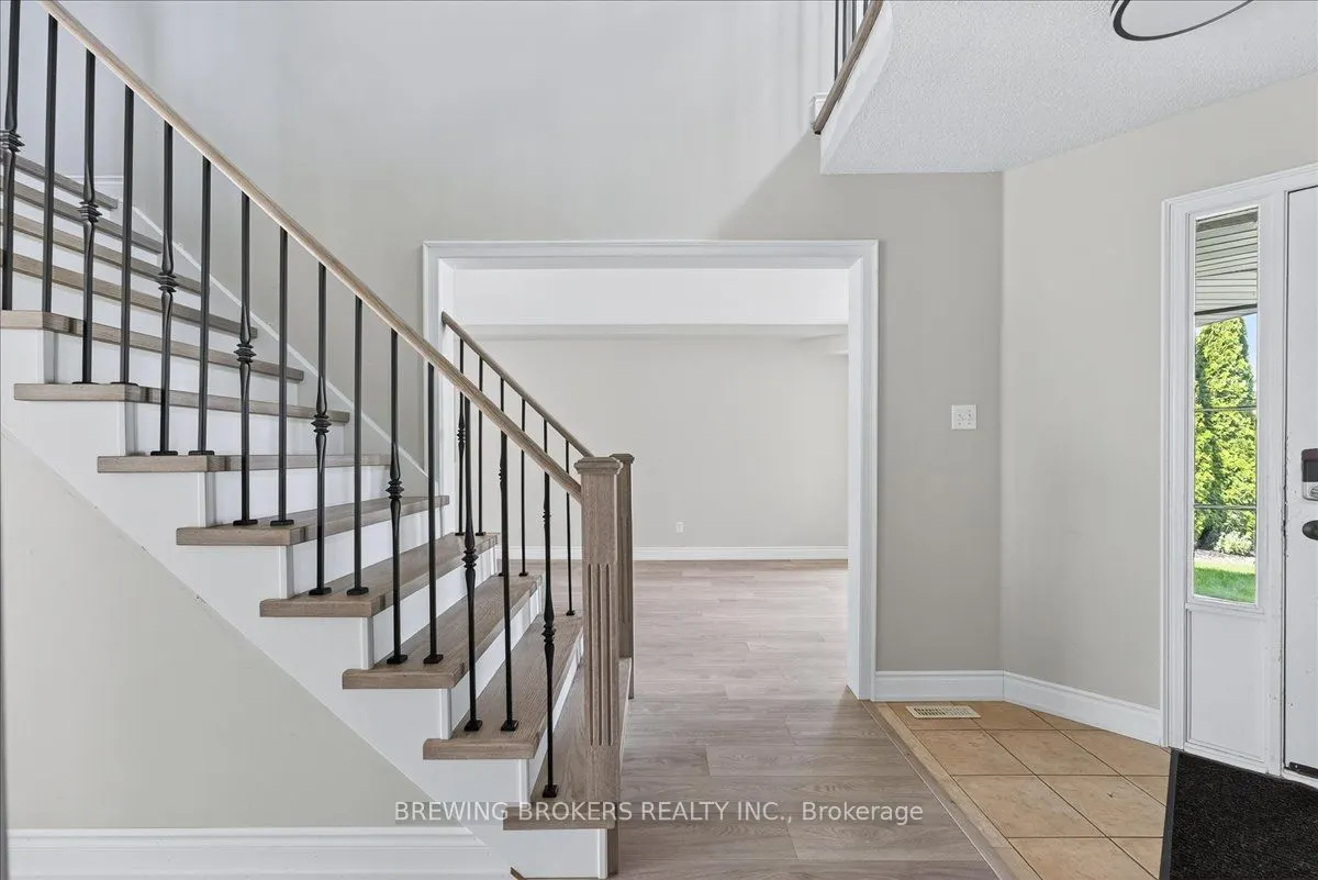 1067 Leslie Drive