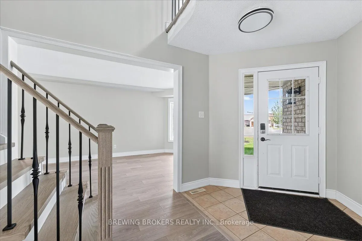 1067 Leslie Drive