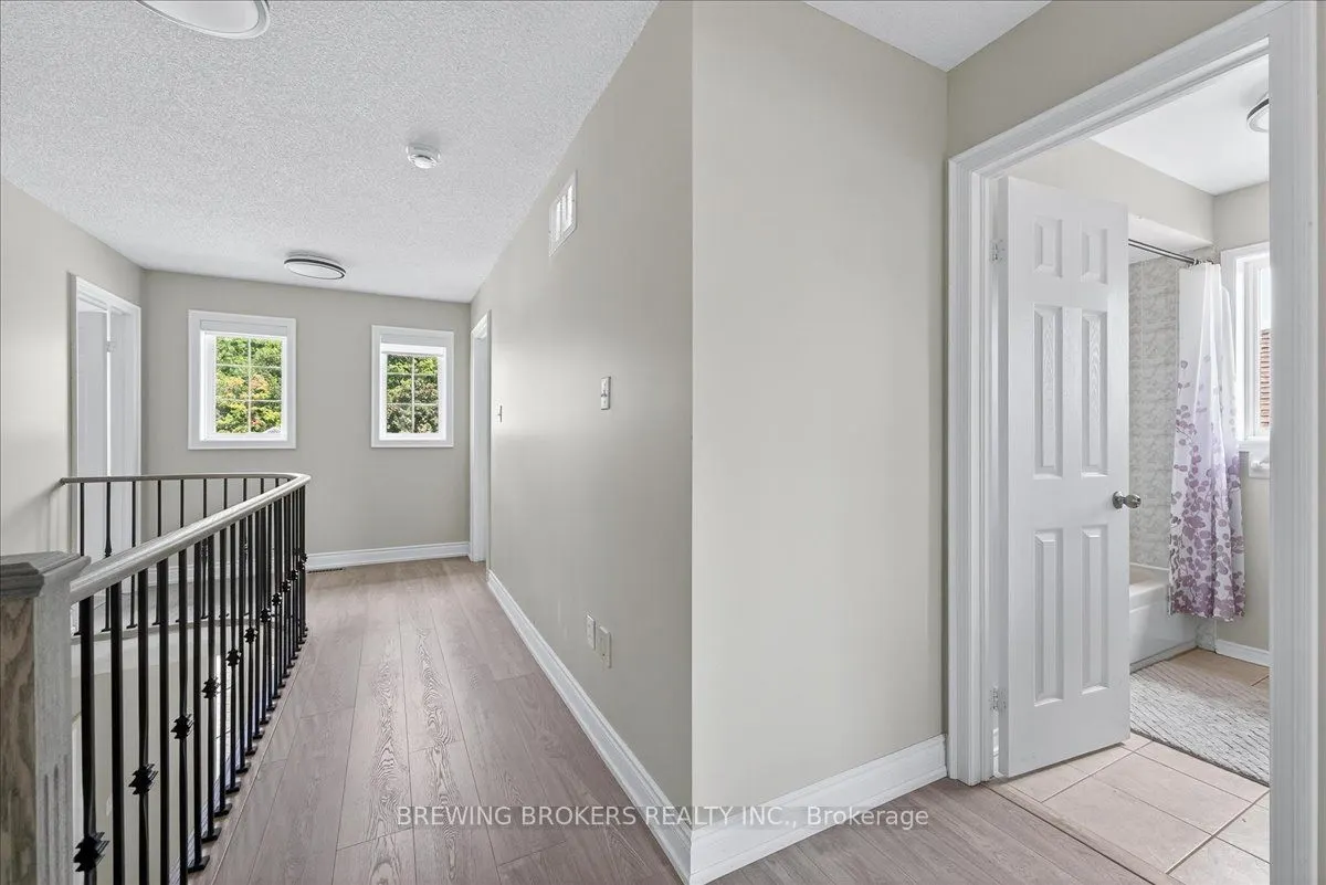 1067 Leslie Drive