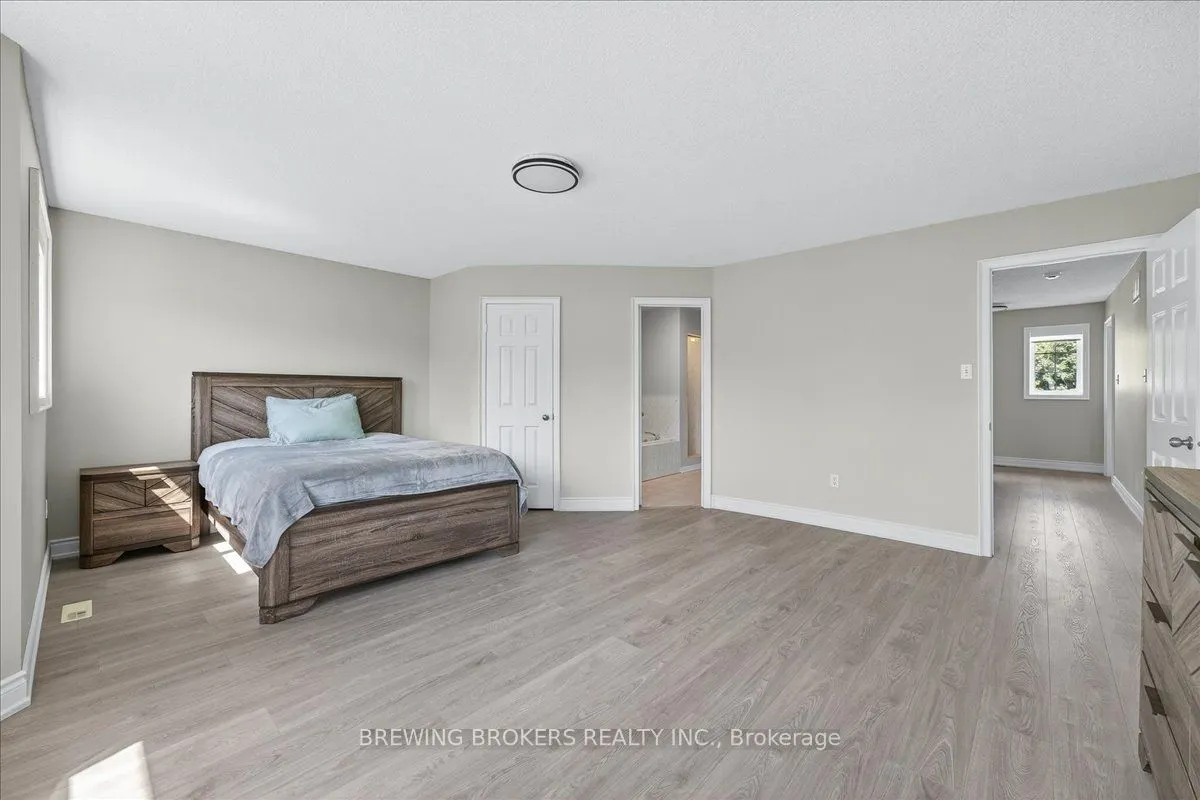 1067 Leslie Drive