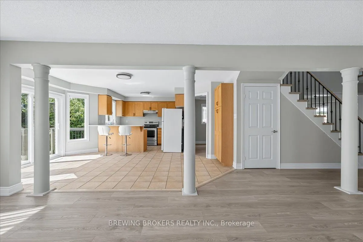 1067 Leslie Drive
