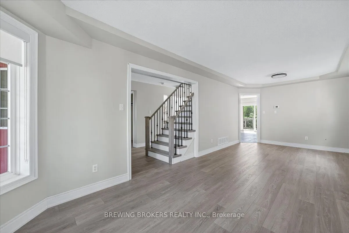 1067 Leslie Drive