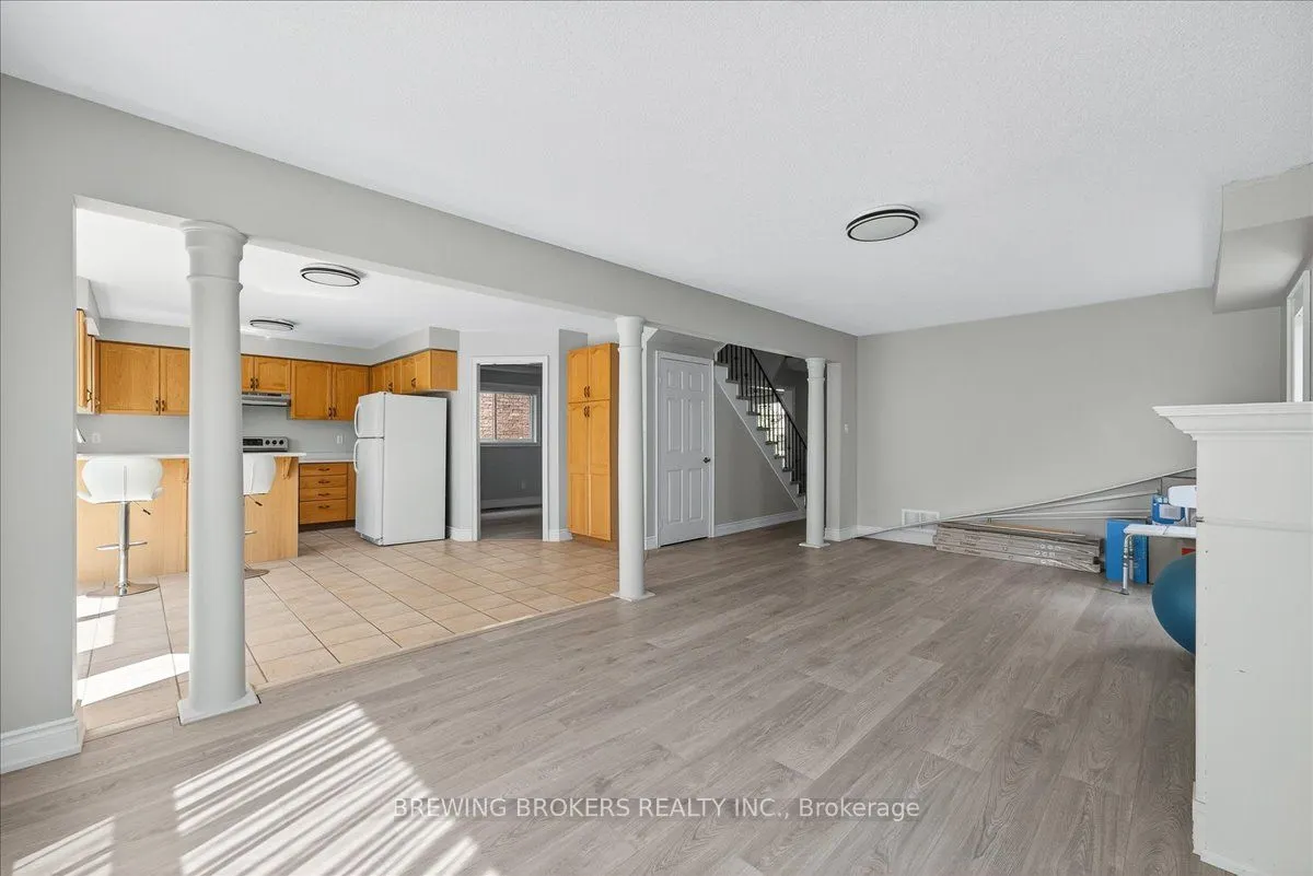 1067 Leslie Drive