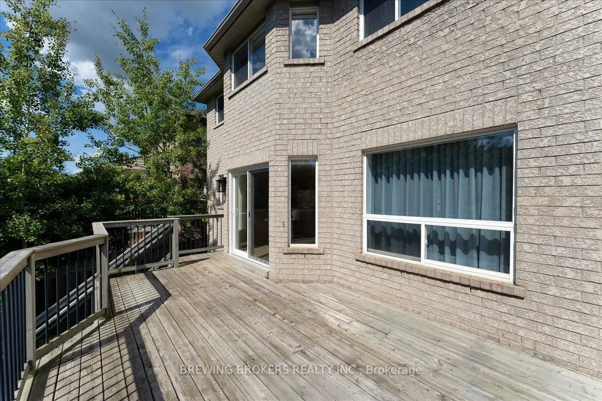 1067 Leslie Drive