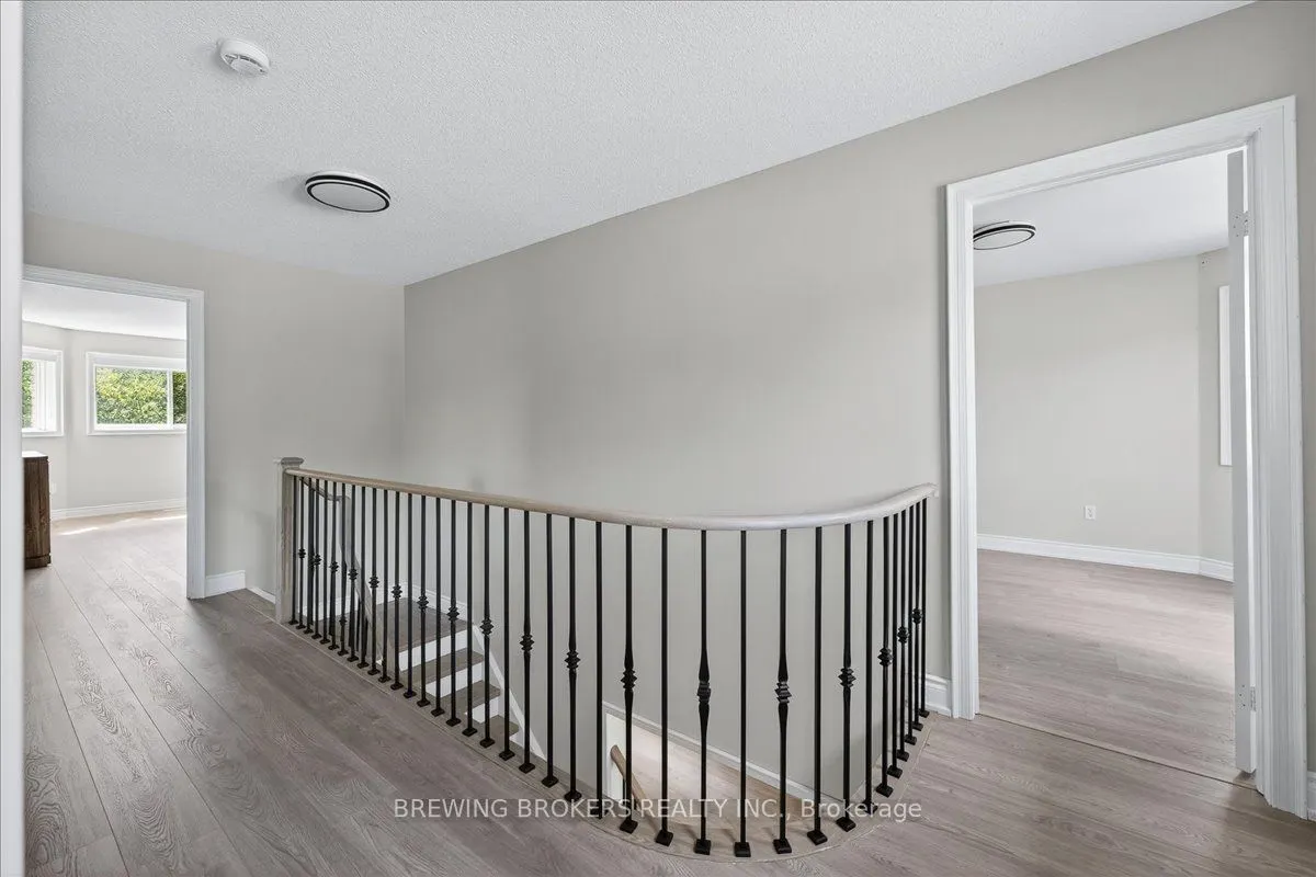 1067 Leslie Drive