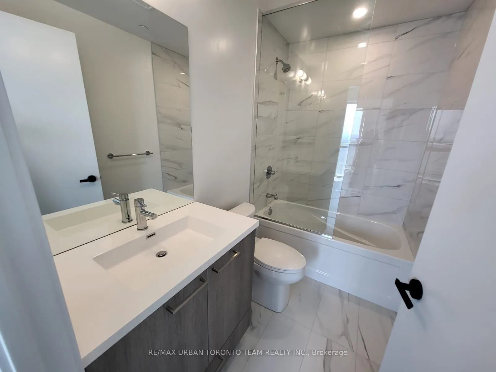 225 Commerce Street, #4908