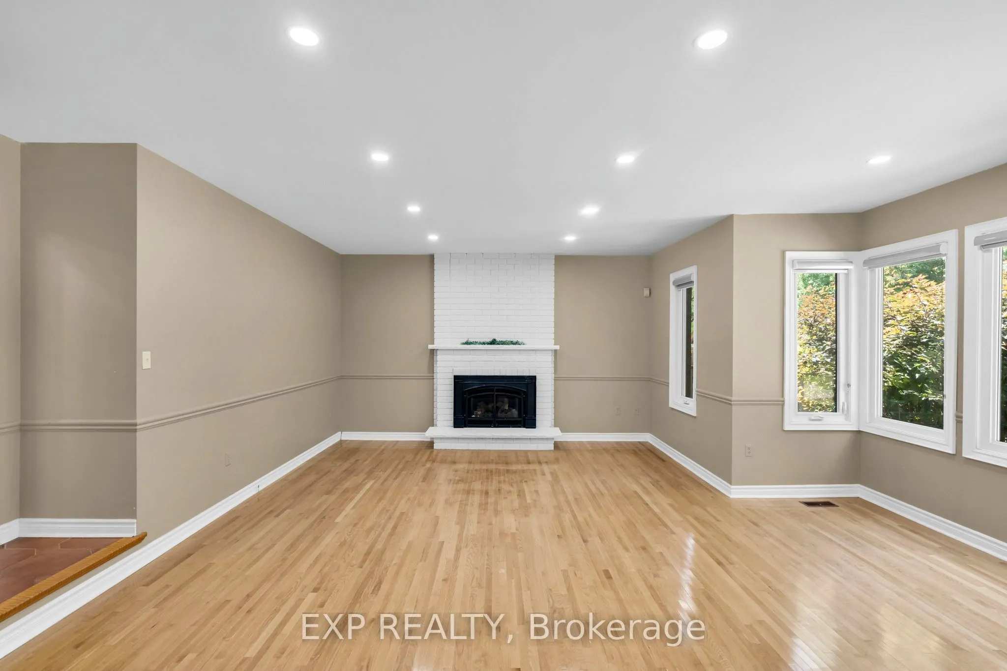 959 Lockwood Circle