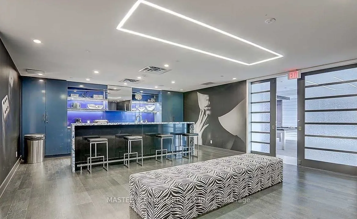 9471 Yonge Street, #920