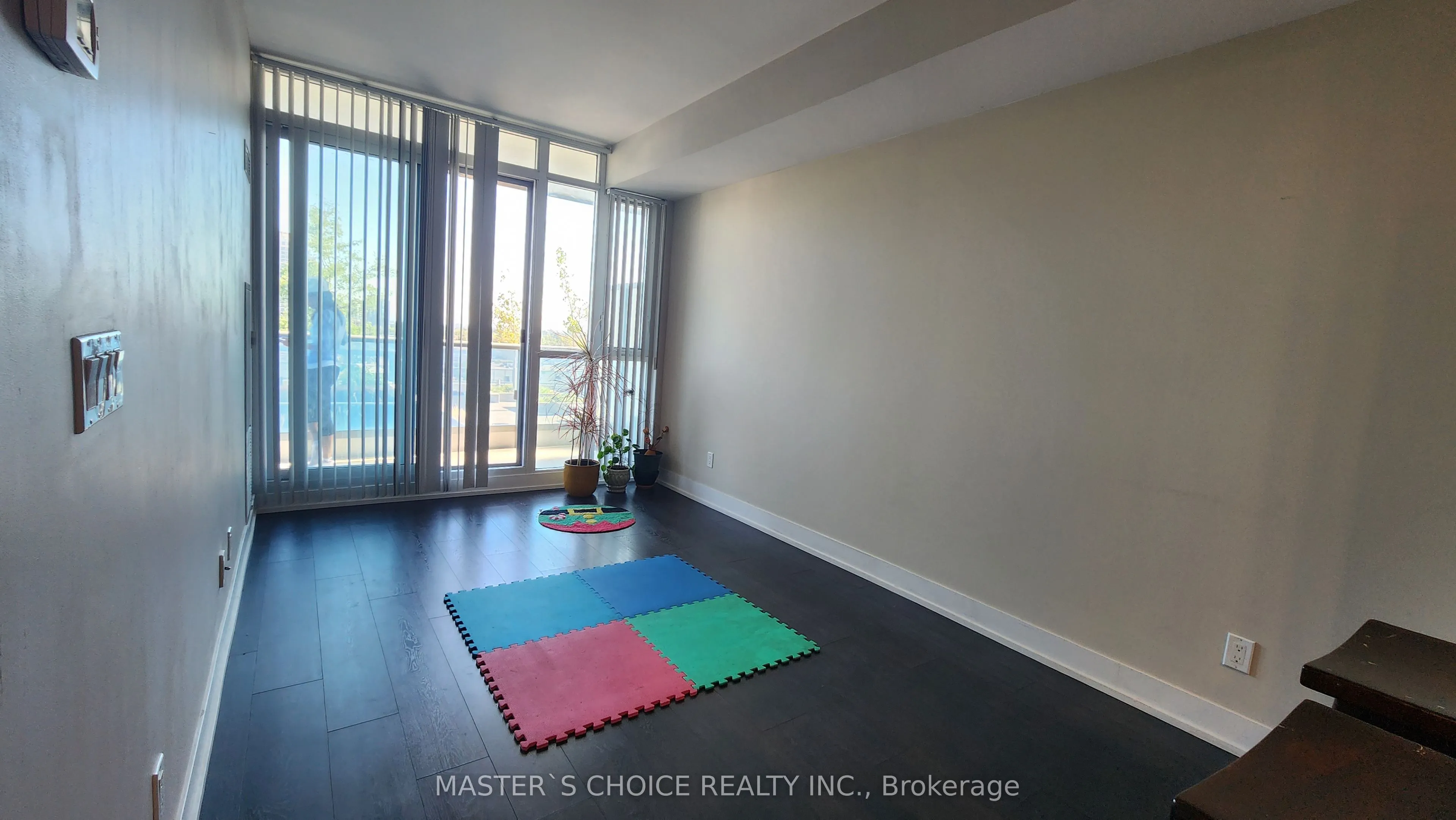 9471 Yonge Street, #920
