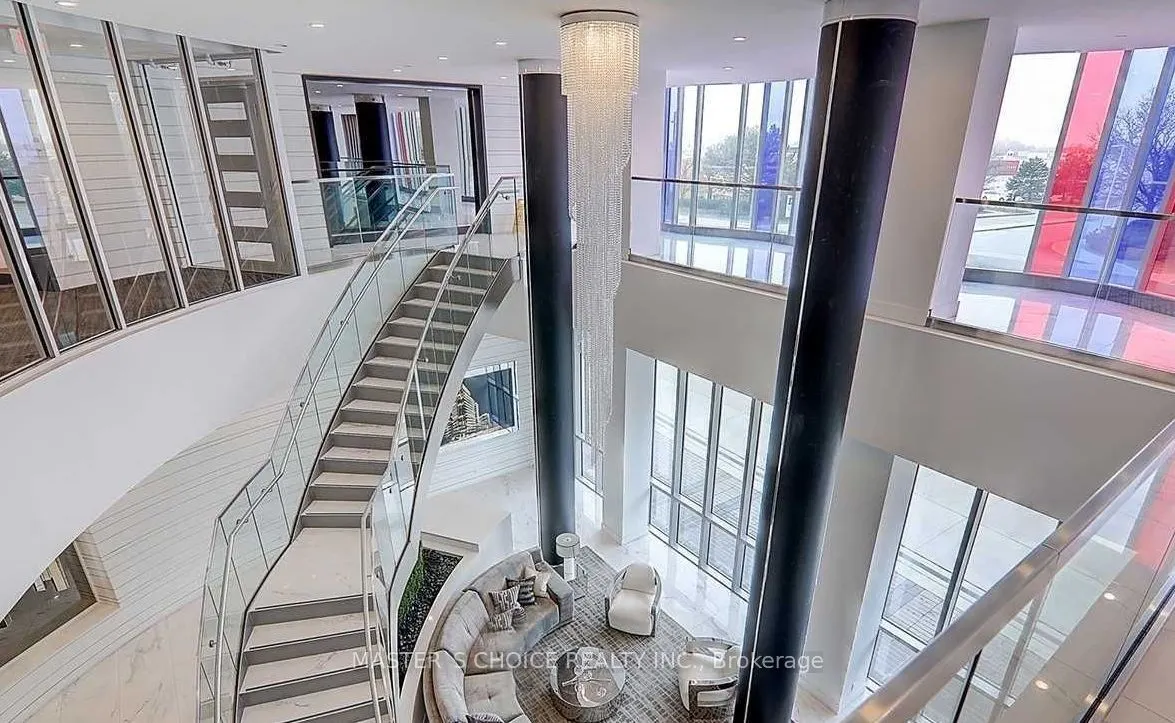 9471 Yonge Street, #920