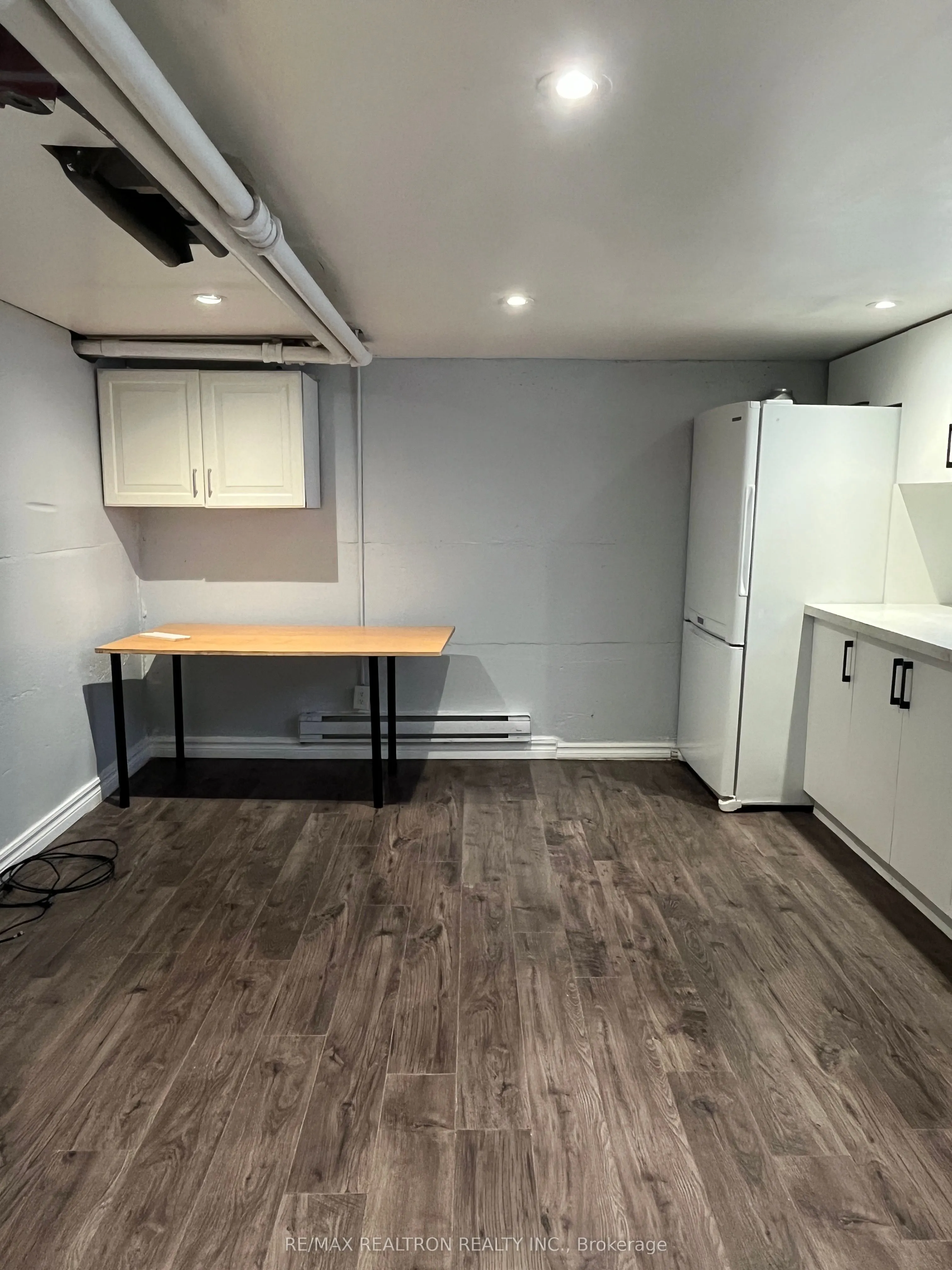 20 Wales Avenue W, #Basement