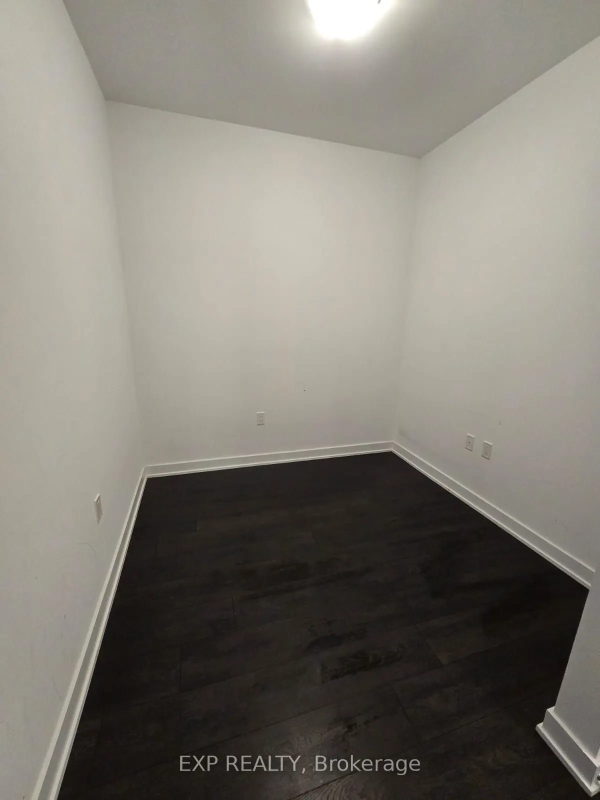 75 oneida Crescent, #1005