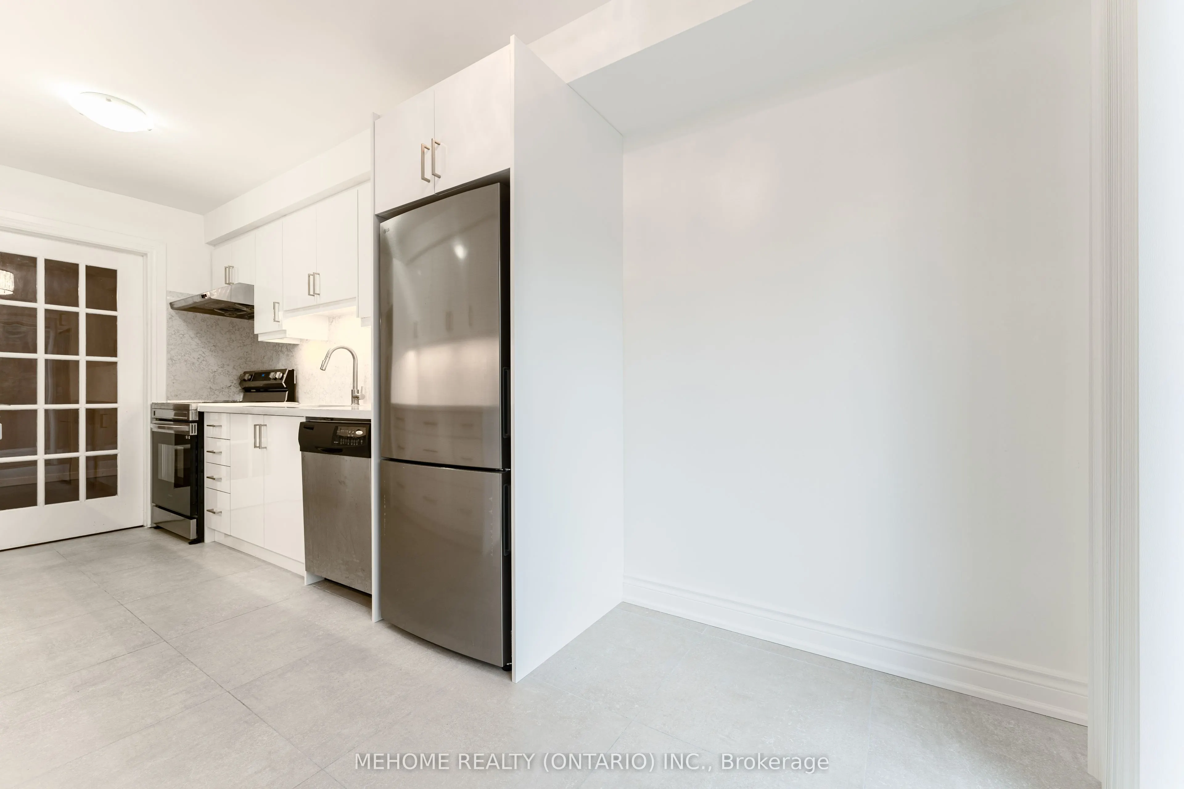 6 Thames Court