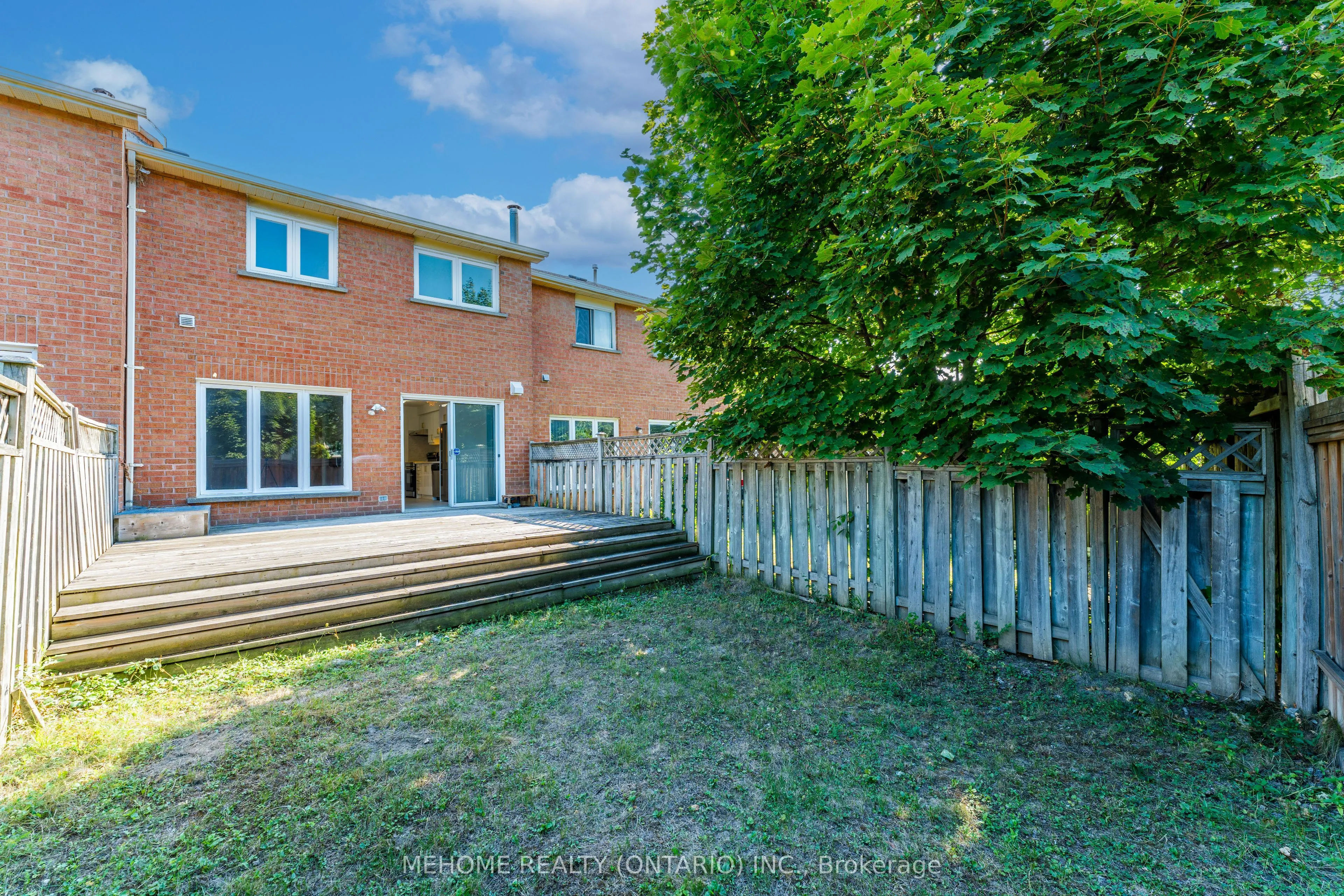 6 Thames Court