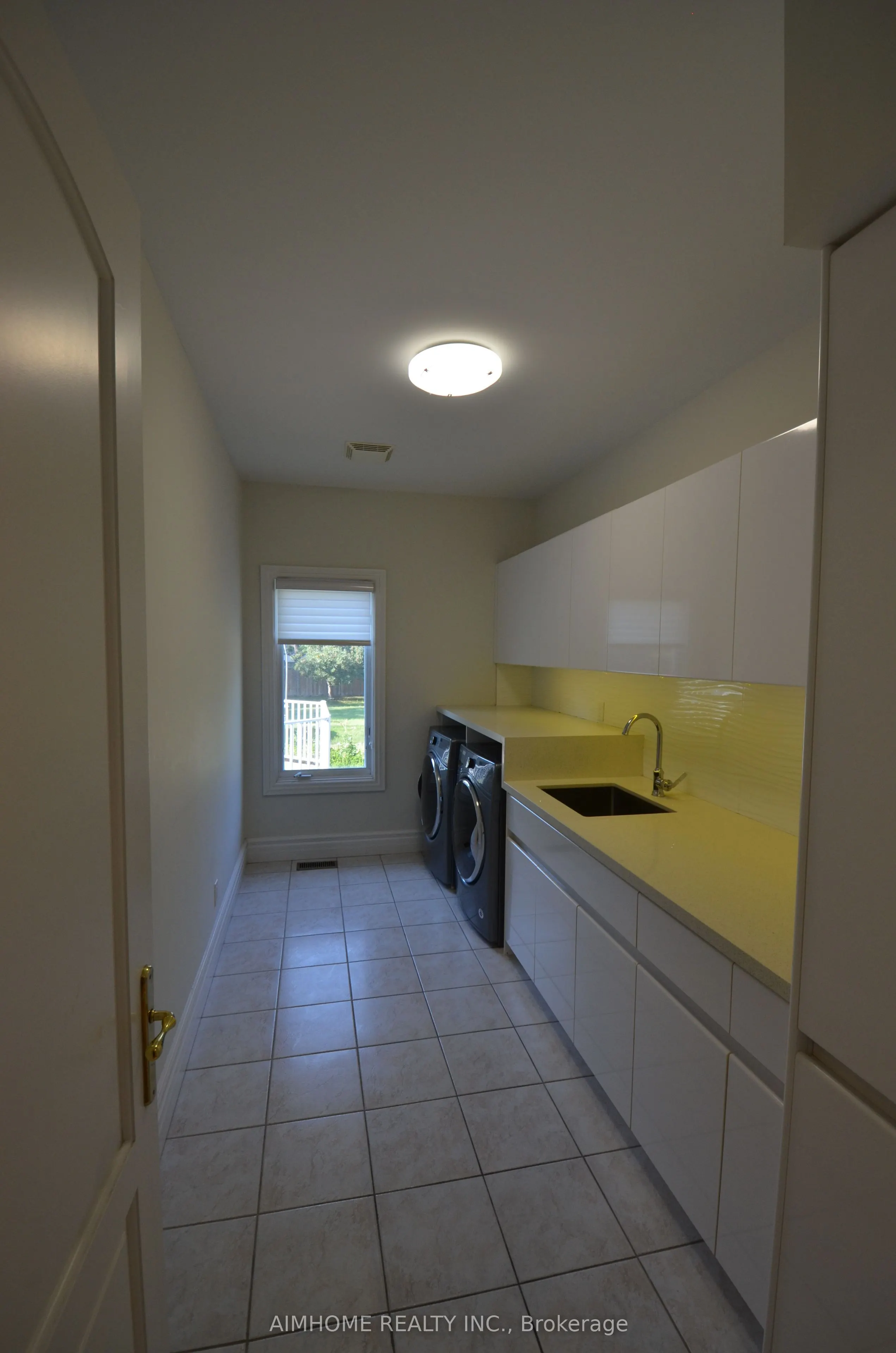 6 Chiavatti Drive