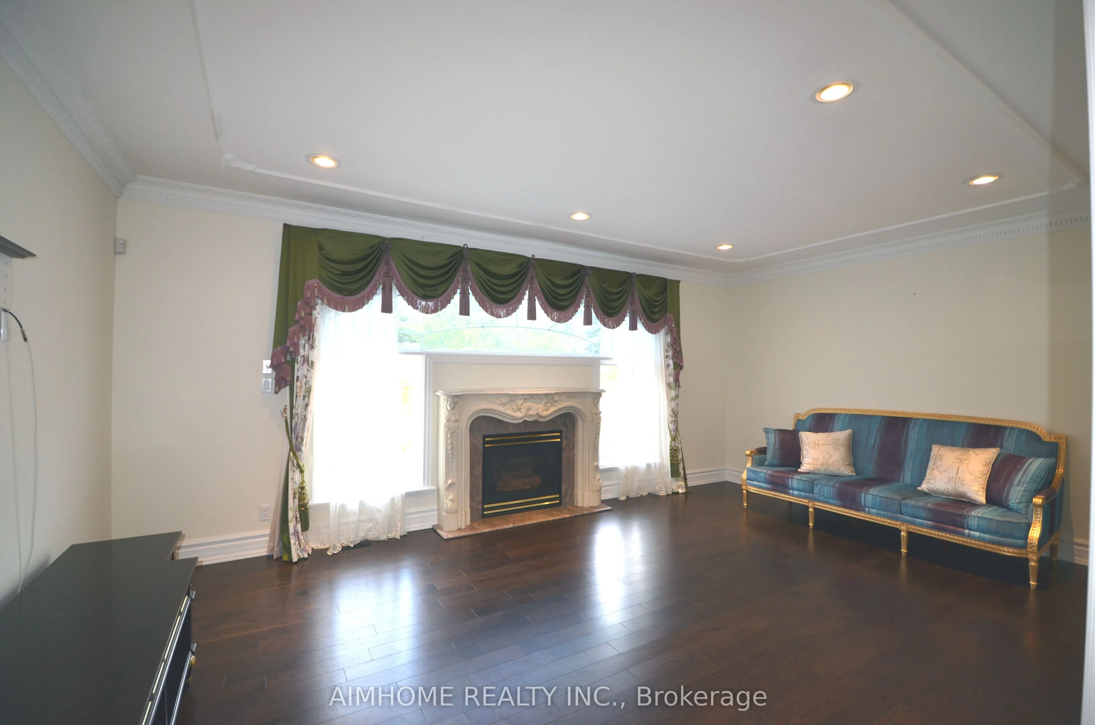 6 Chiavatti Drive