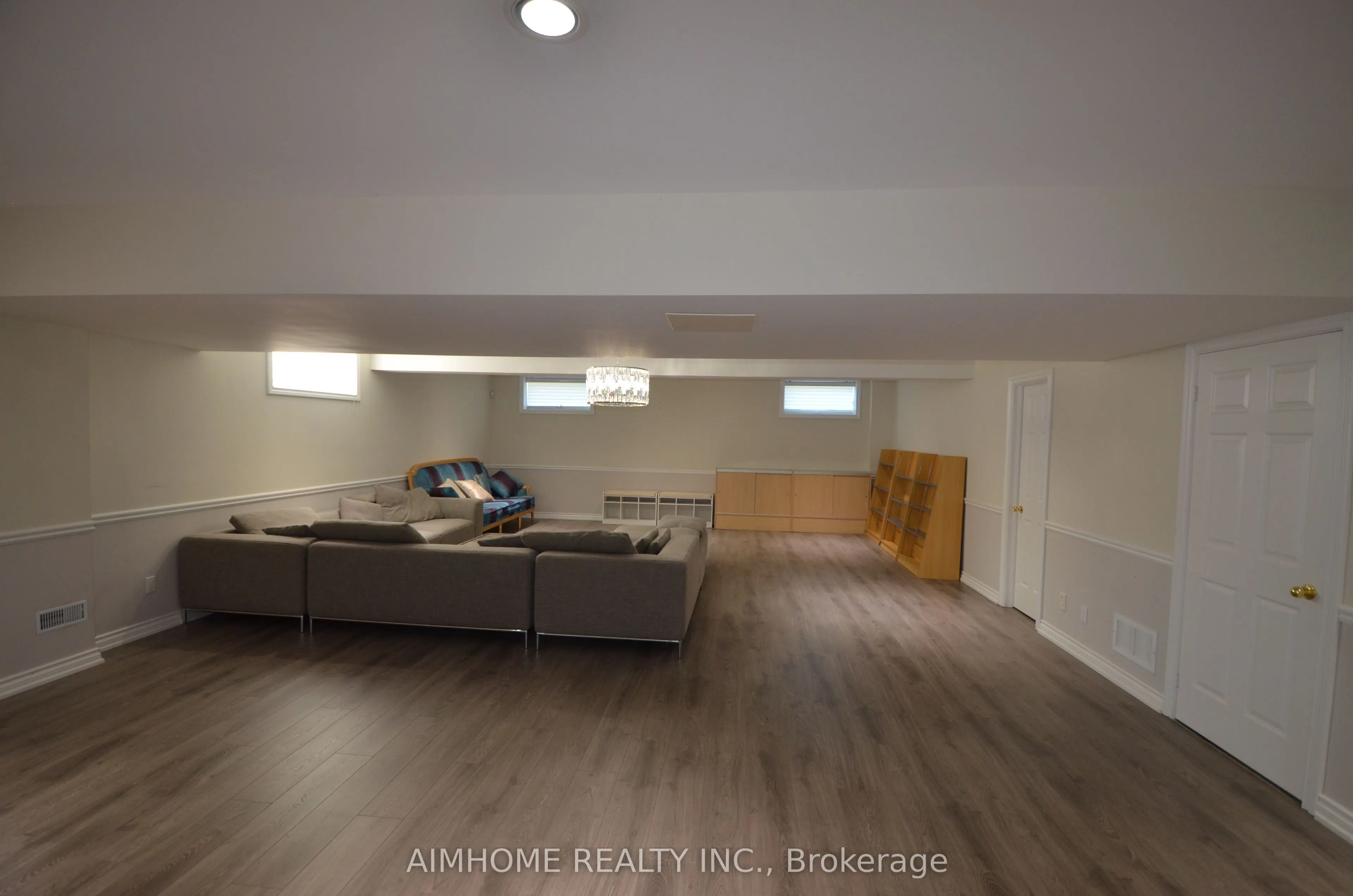 6 Chiavatti Drive