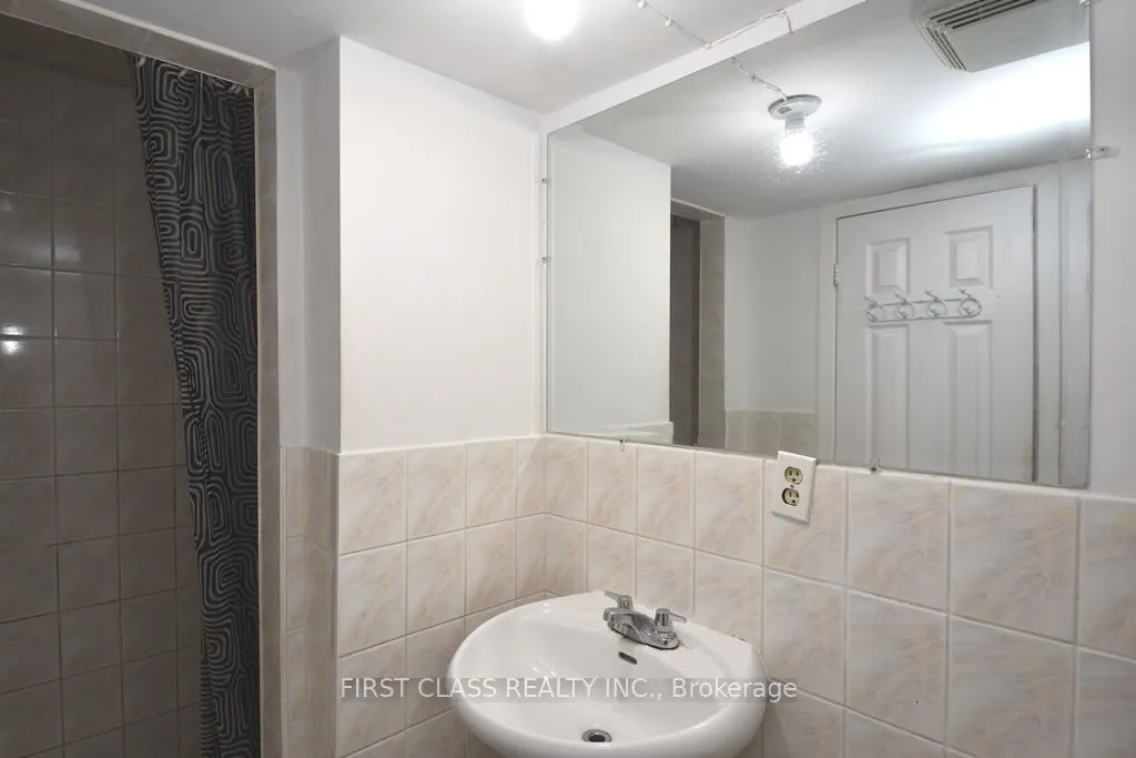 3 Halder Crescent, #BSMT