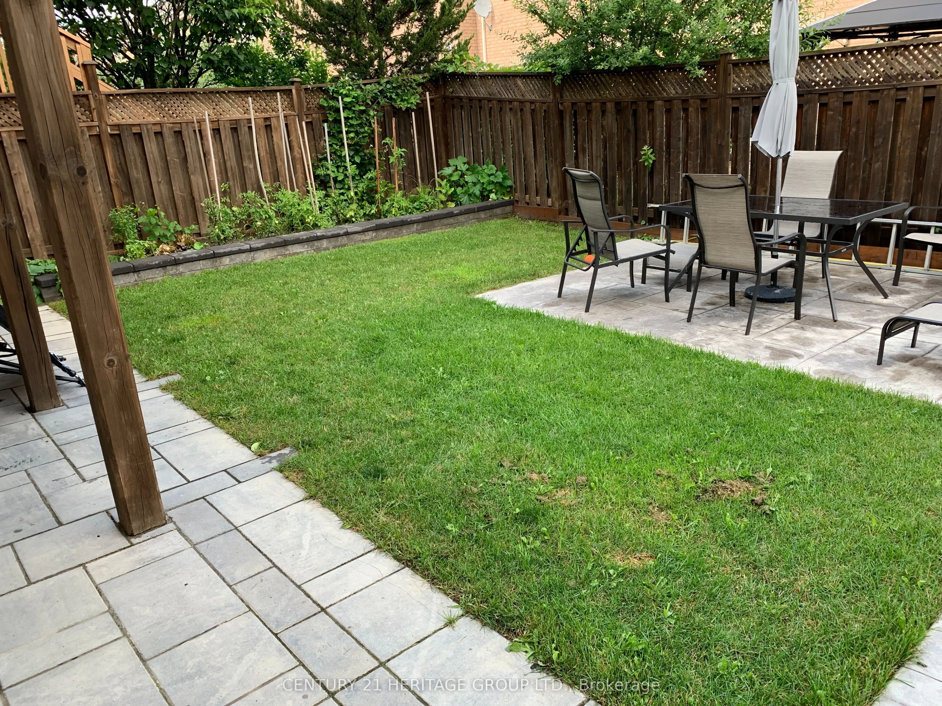 331 Spruce Grove Crescent