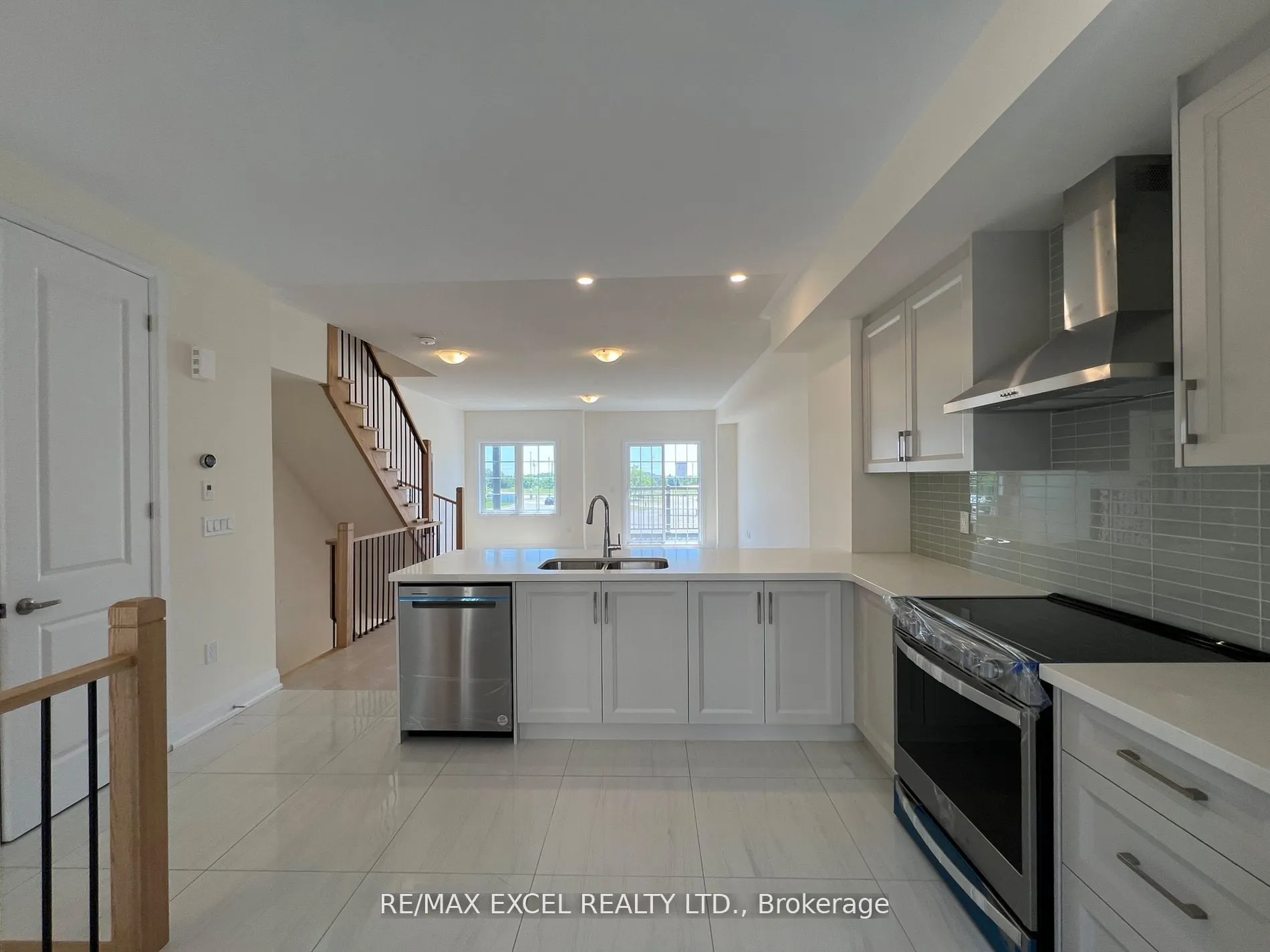 42 Clippers Crescent