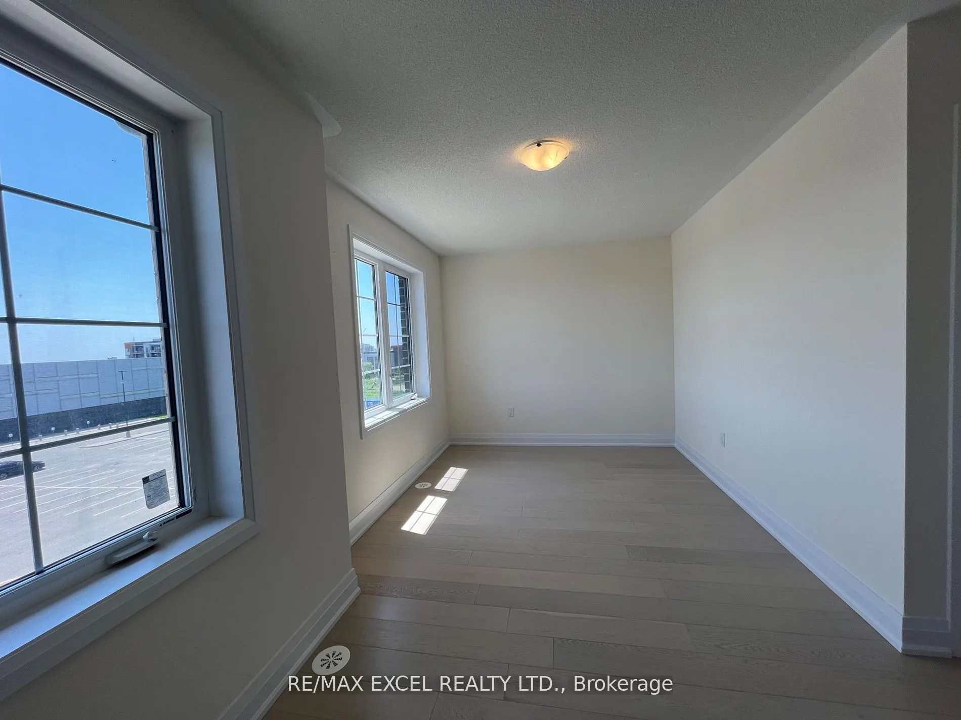 42 Clippers Crescent