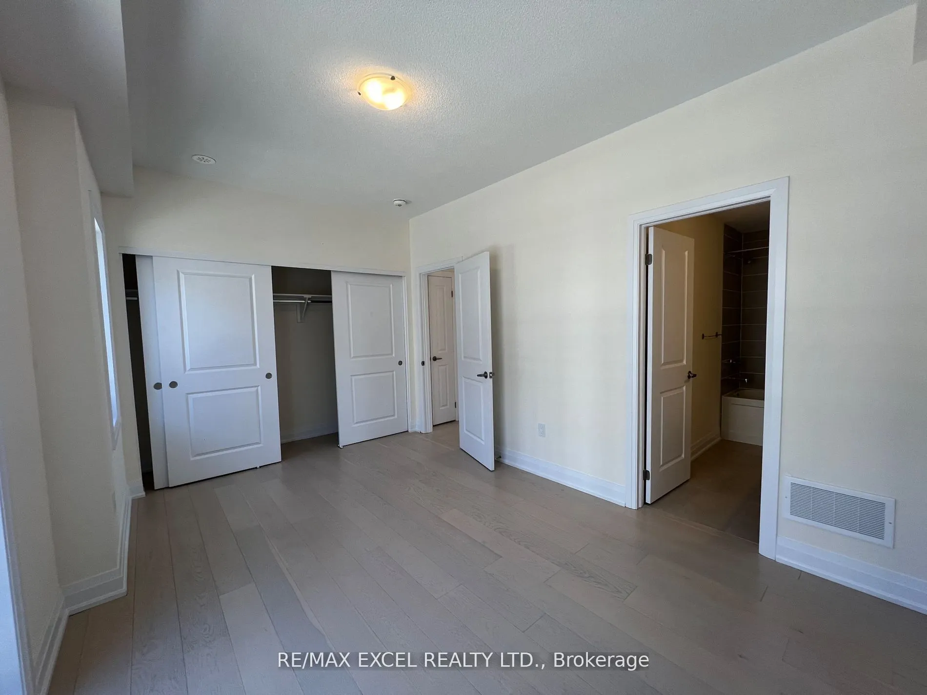42 Clippers Crescent