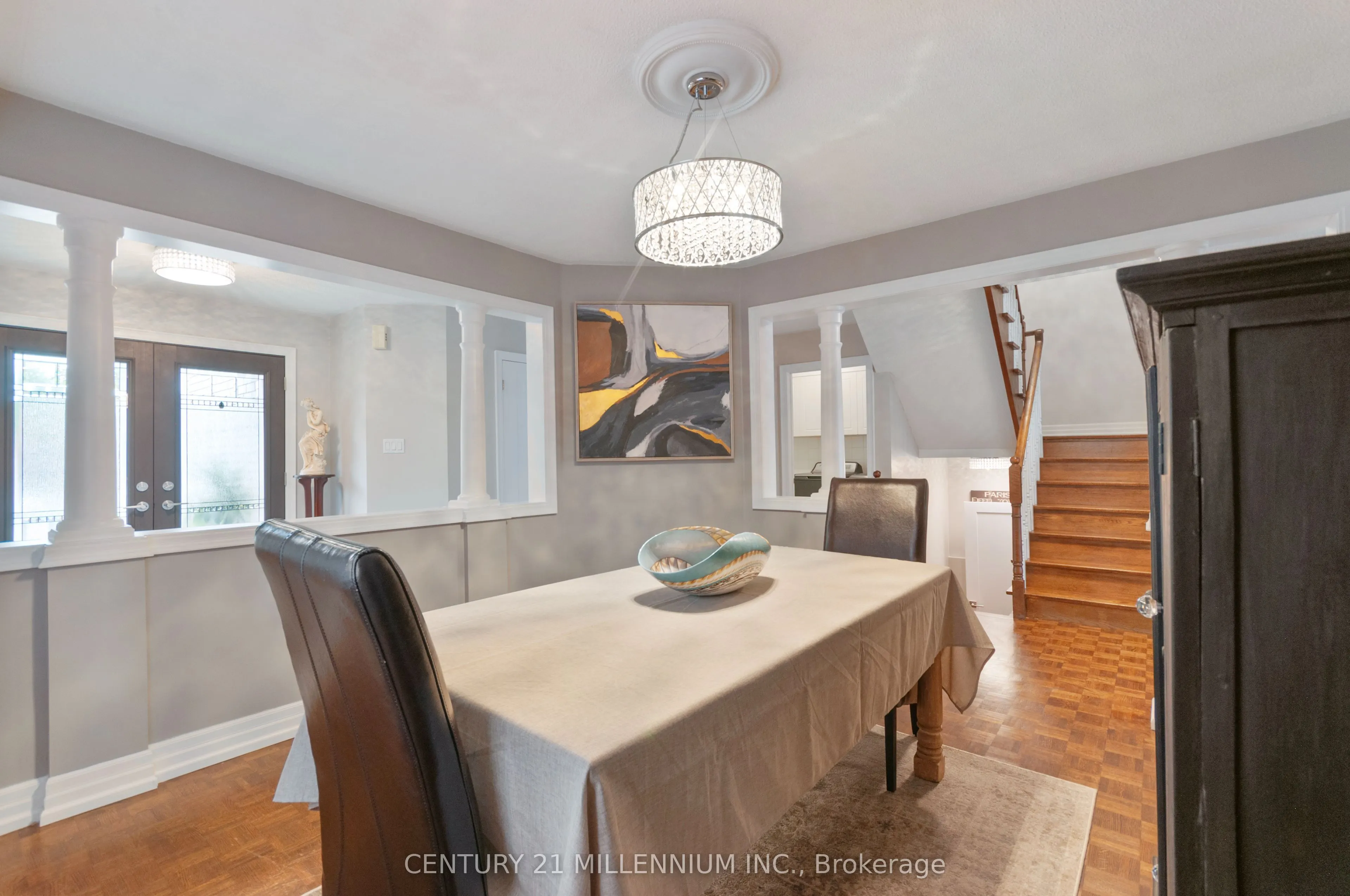 286 Royalpark Way