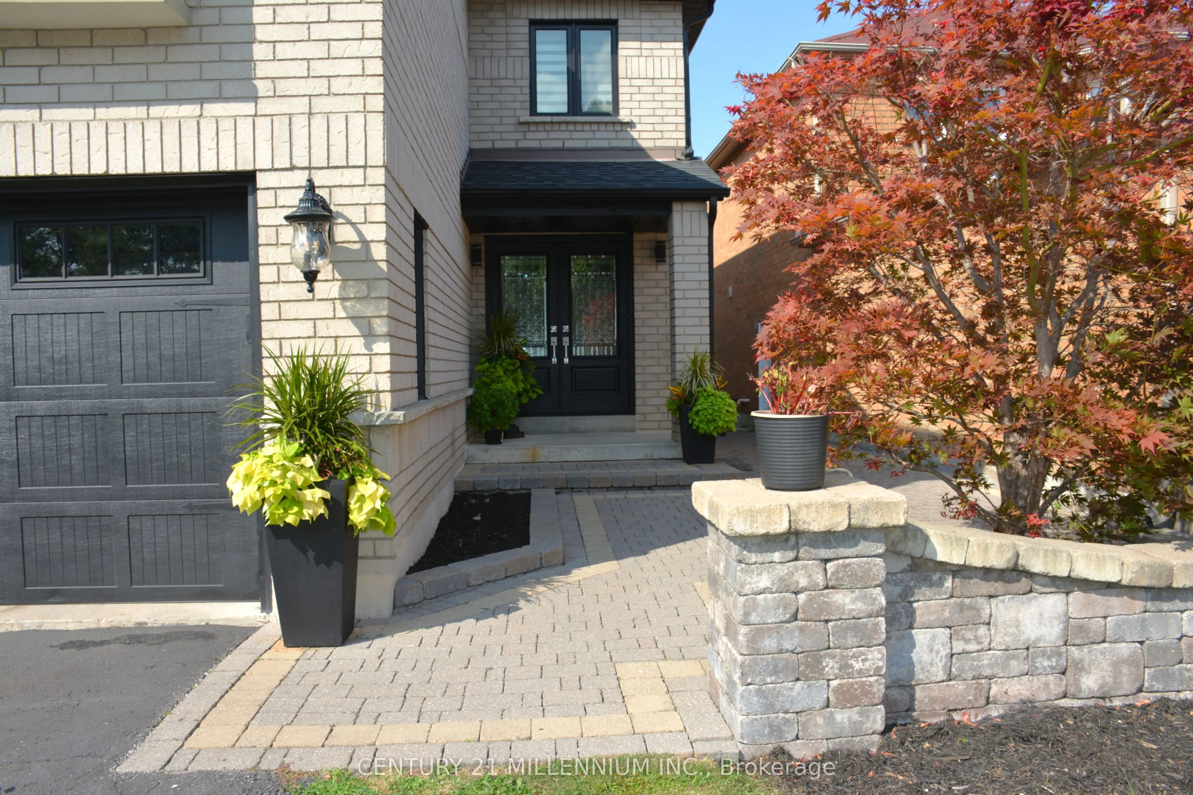 286 Royalpark Way