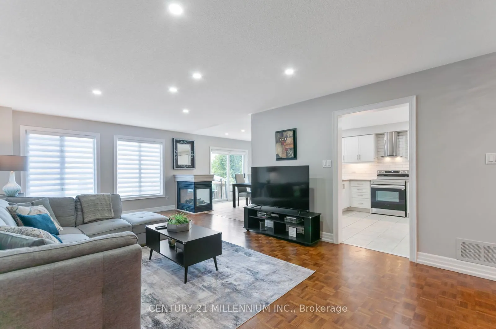 286 Royalpark Way