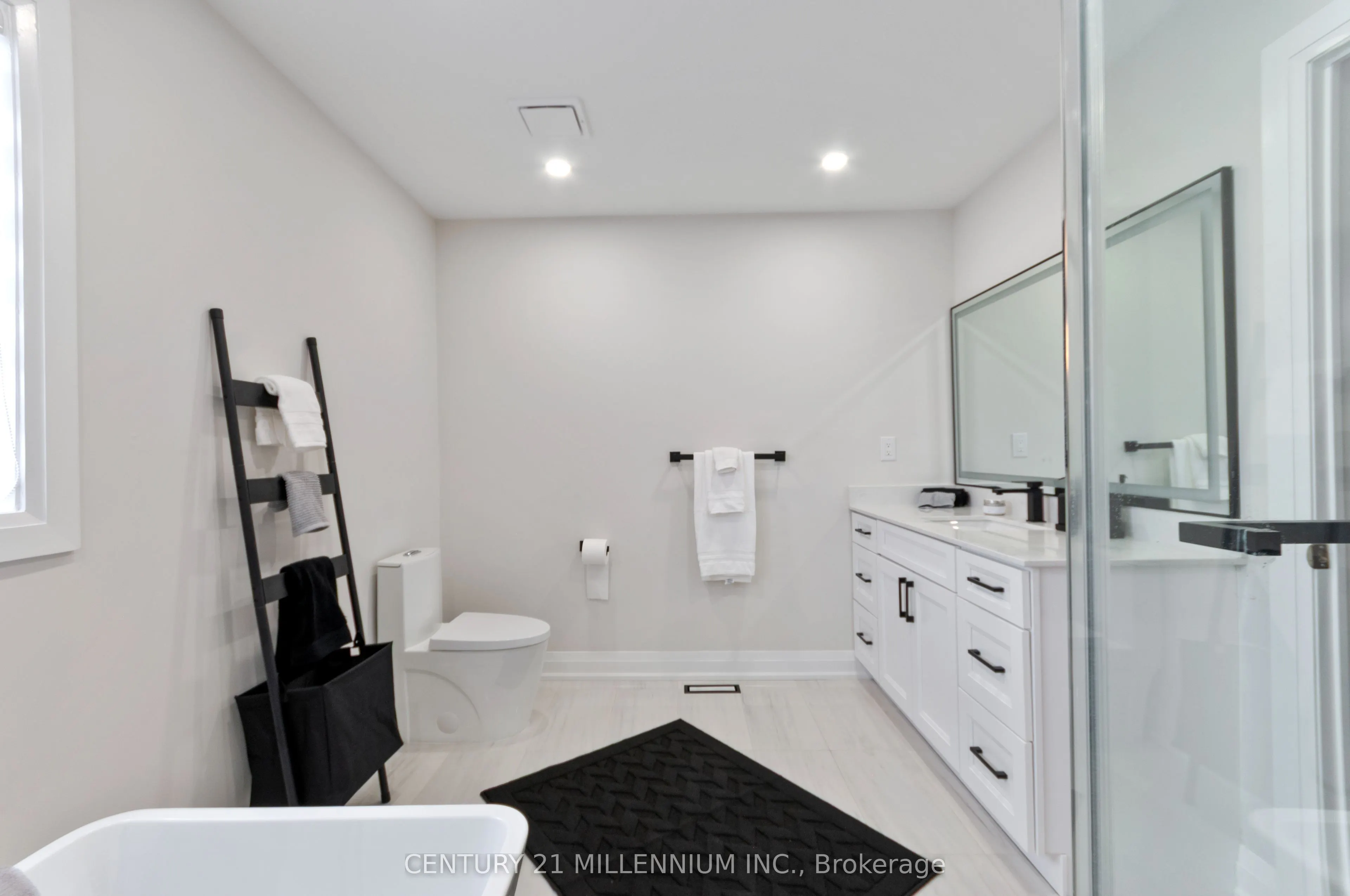 286 Royalpark Way