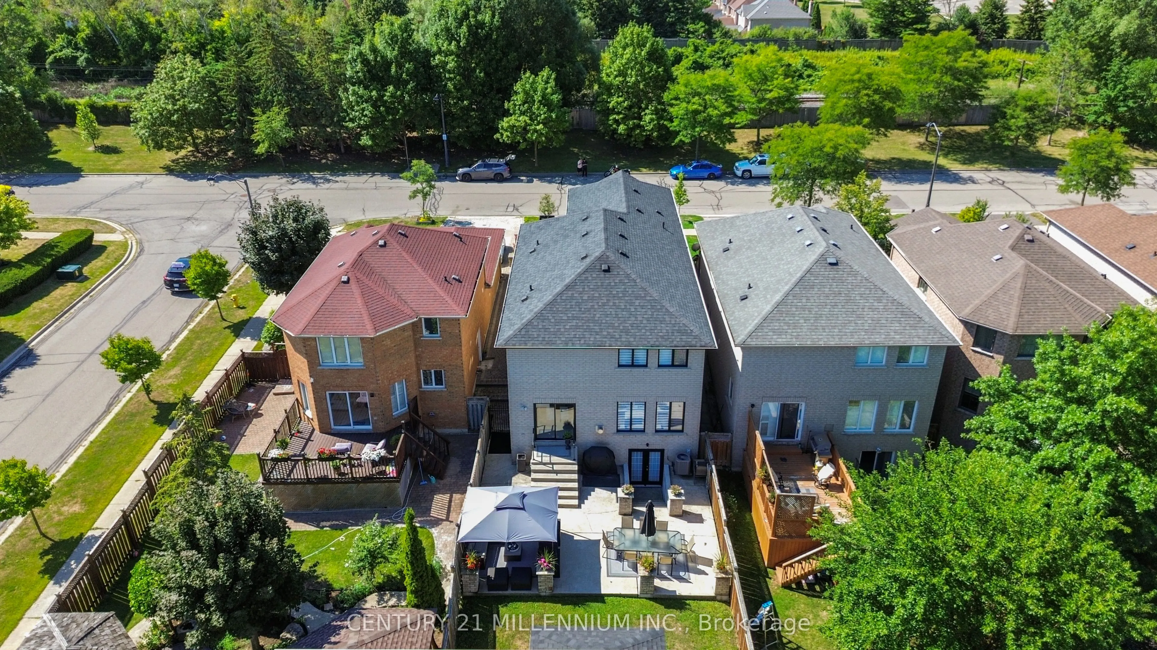 286 Royalpark Way