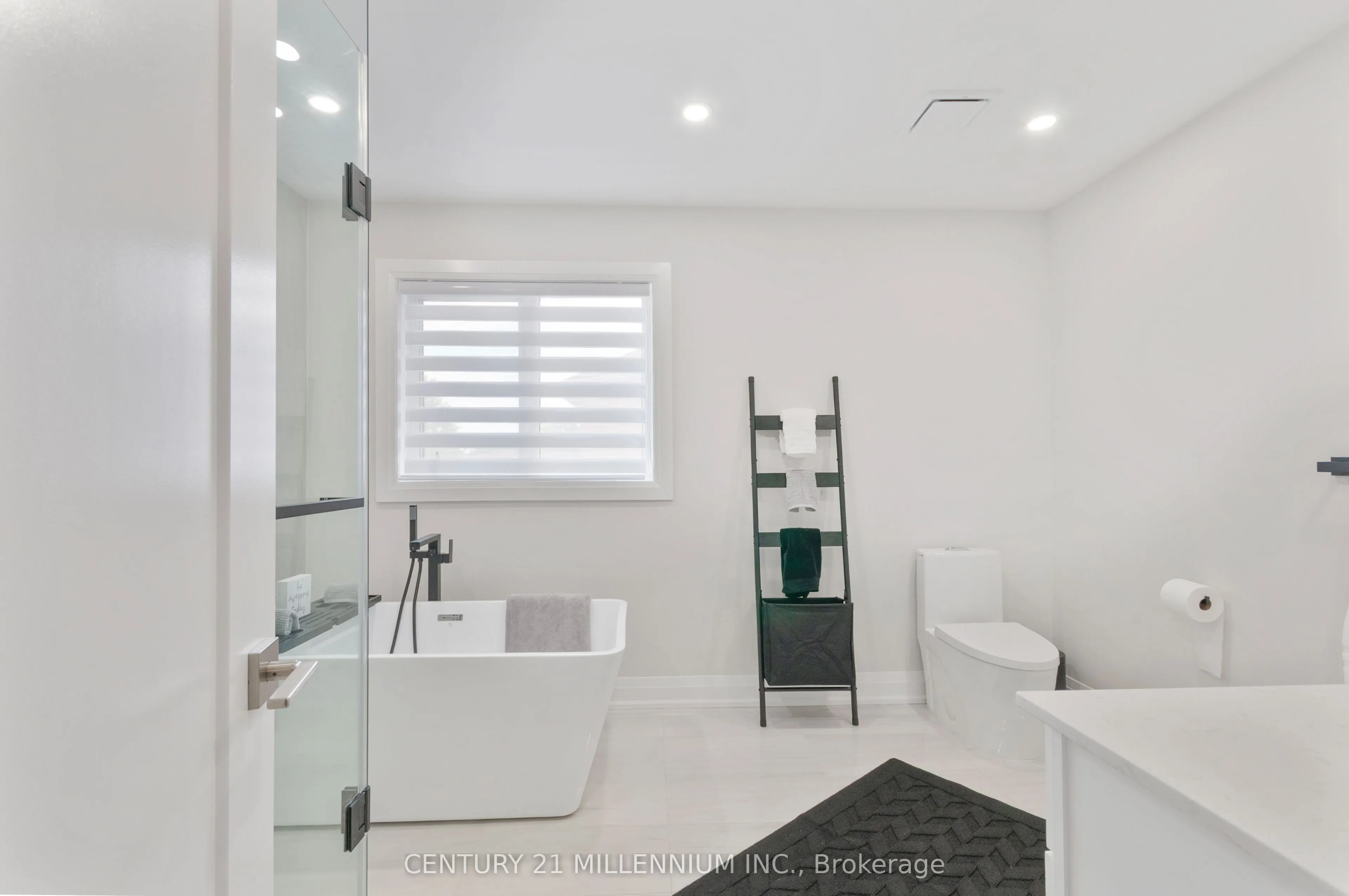 286 Royalpark Way