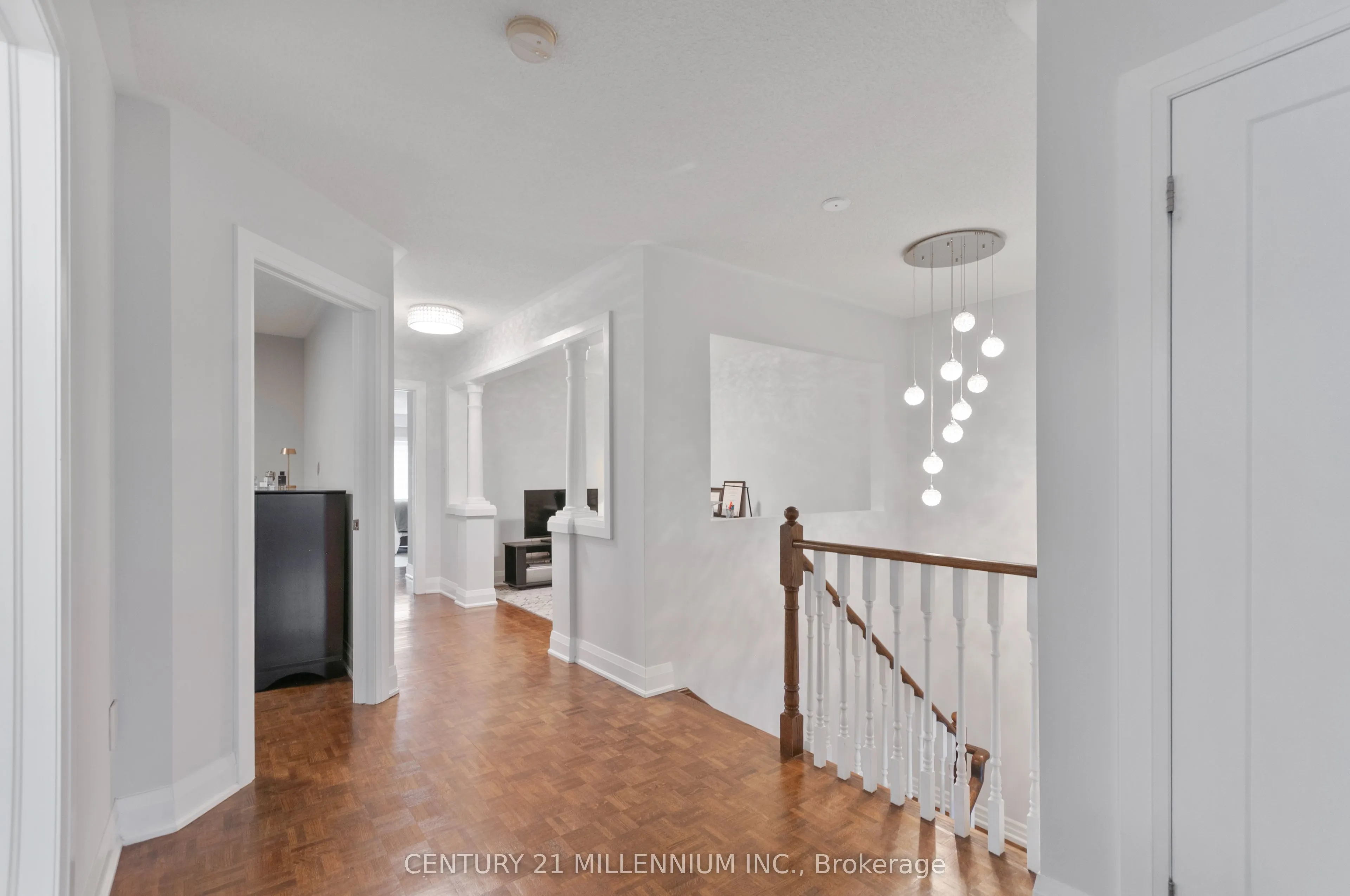 286 Royalpark Way