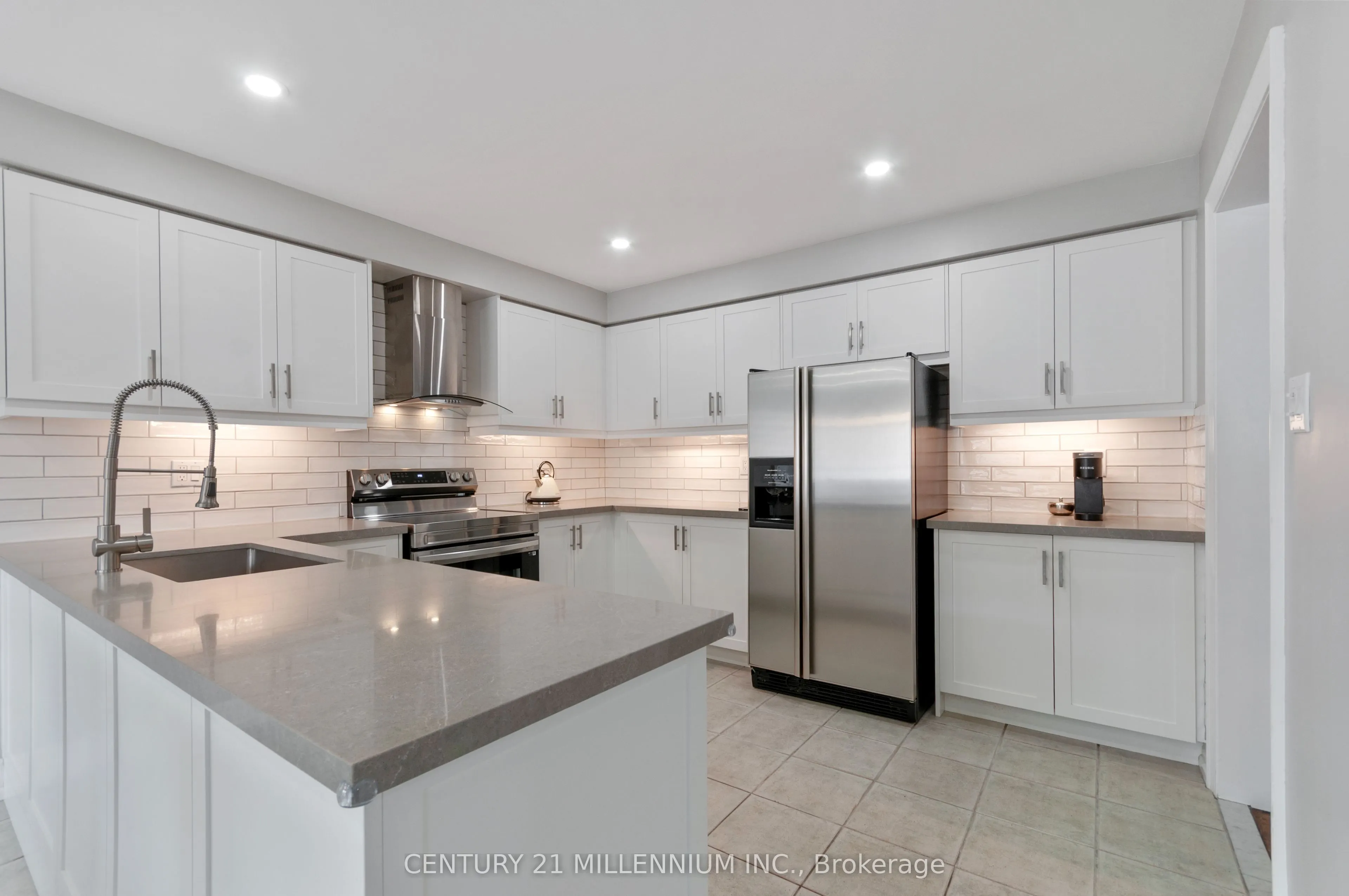 286 Royalpark Way