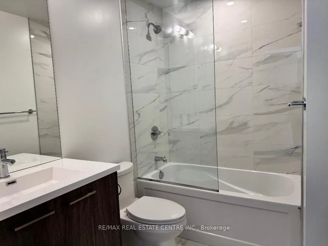 28 Interchange Way, #3808