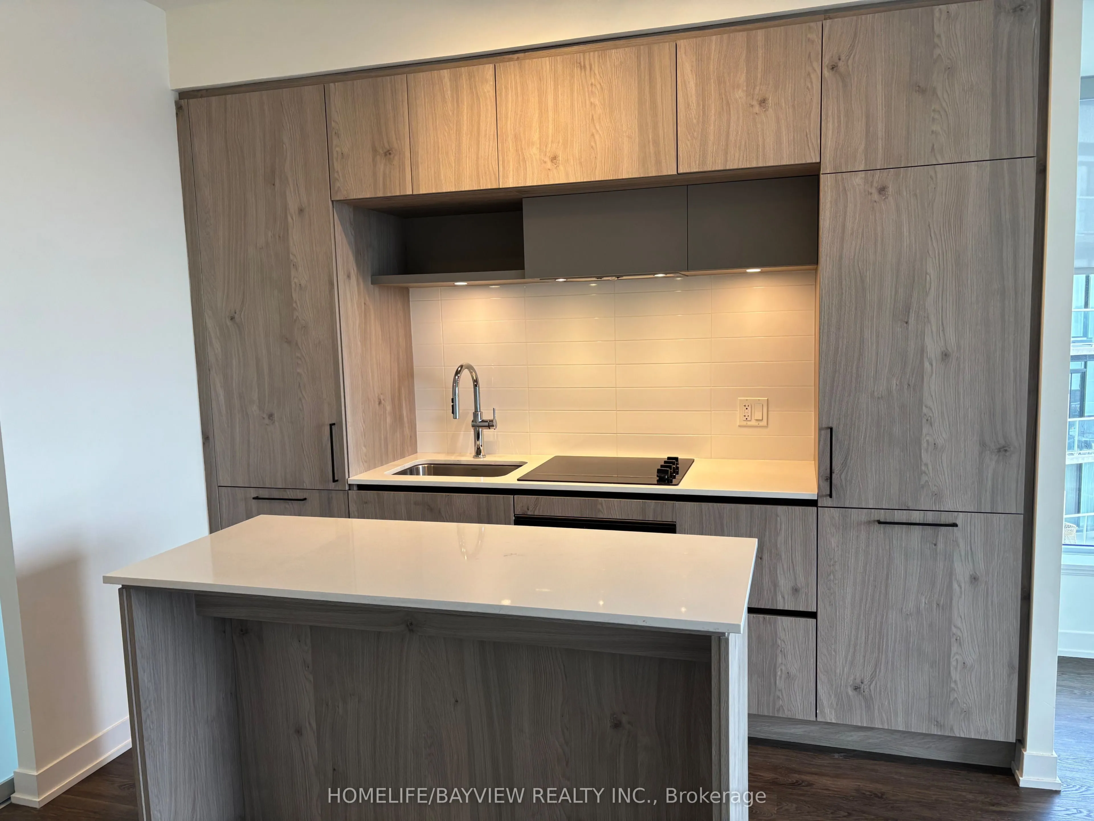 2 David Eyer Road, #930