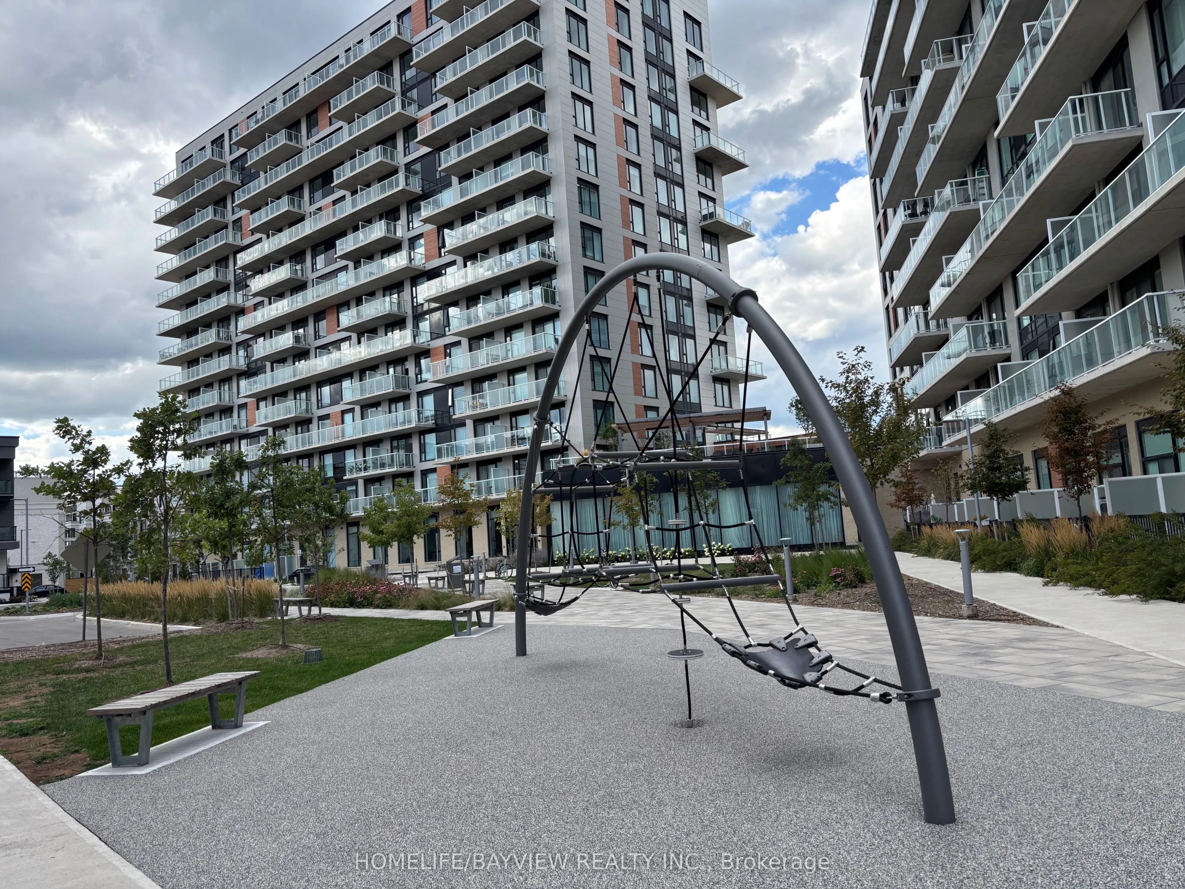 2 David Eyer Road, #930