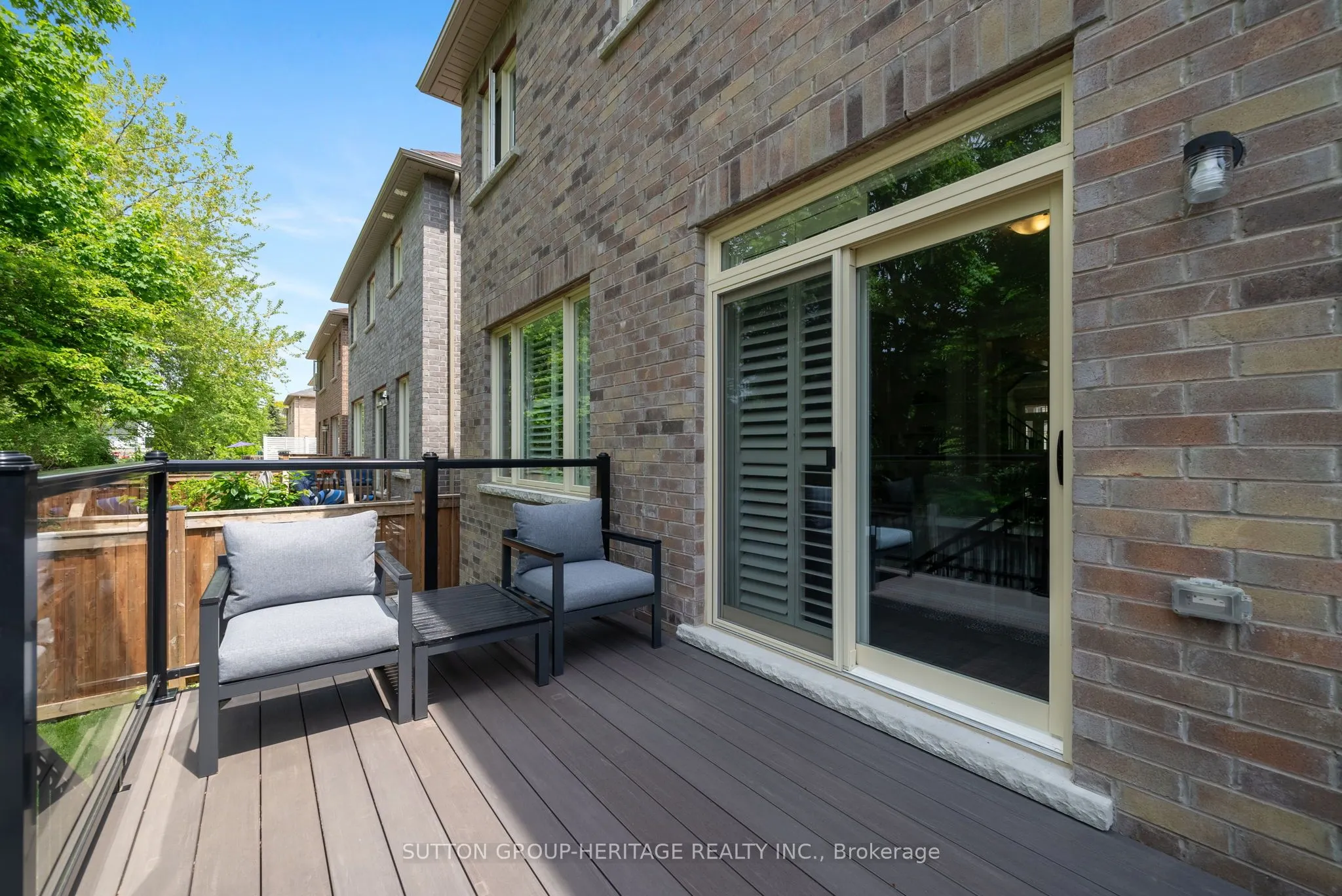 54 Robb Thompson Road