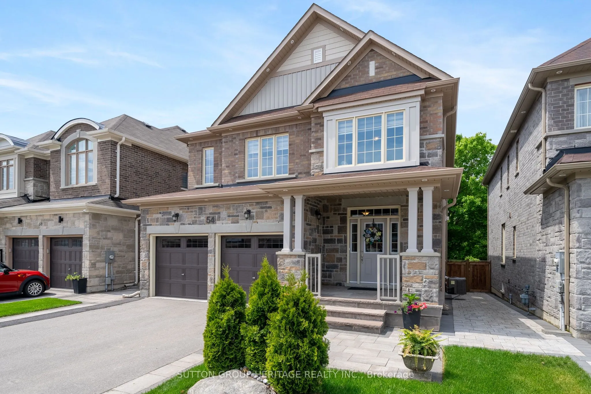 54 Robb Thompson Road