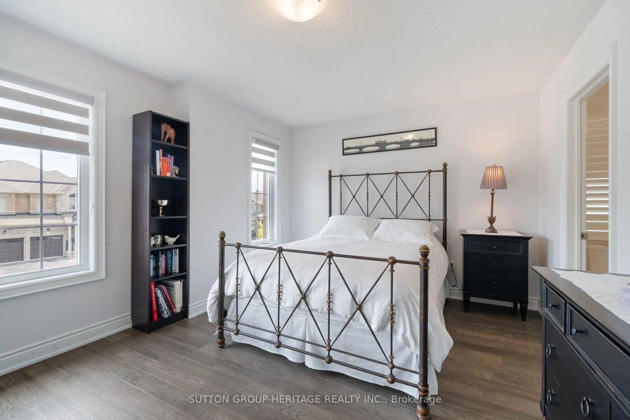 54 Robb Thompson Road