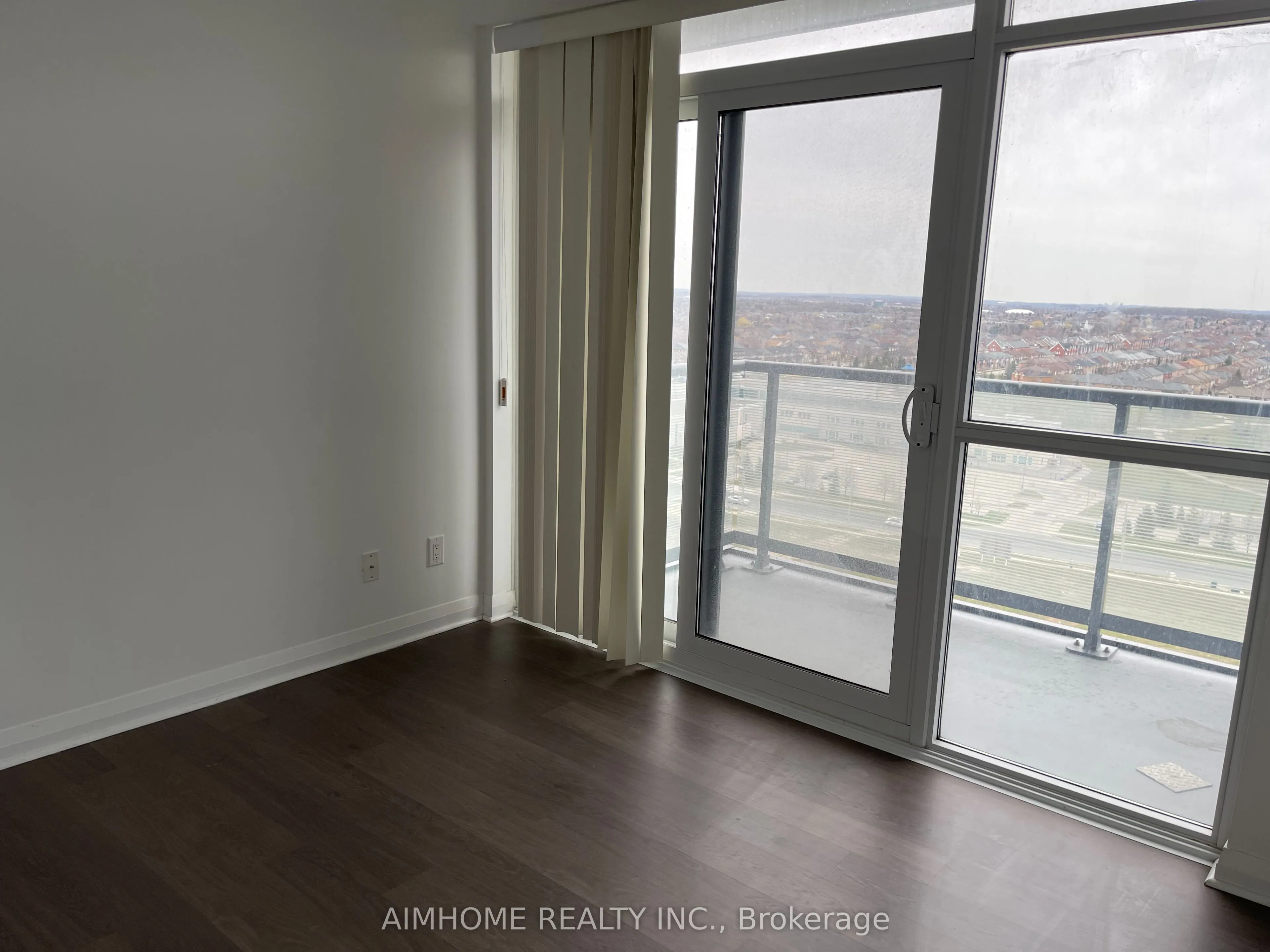 55 Oneida Crescent, #1502