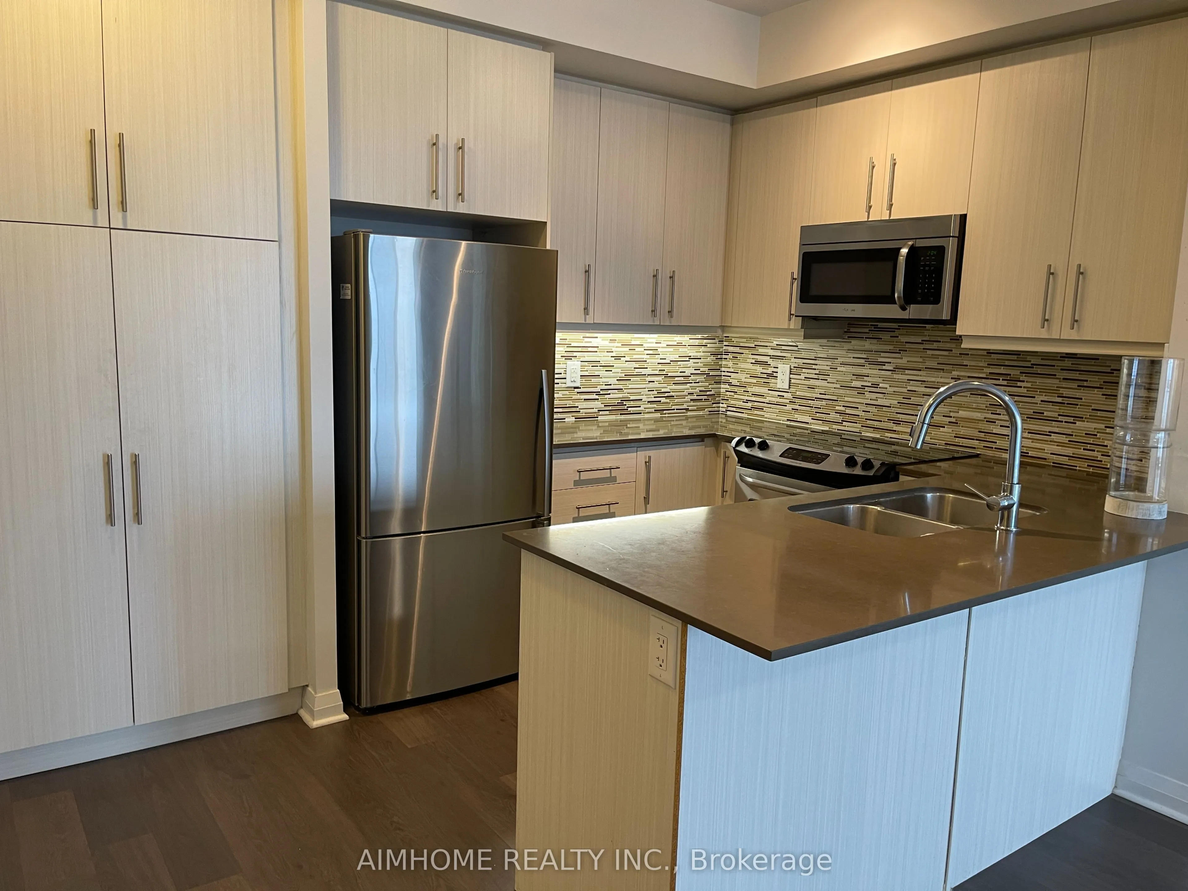 55 Oneida Crescent, #1502
