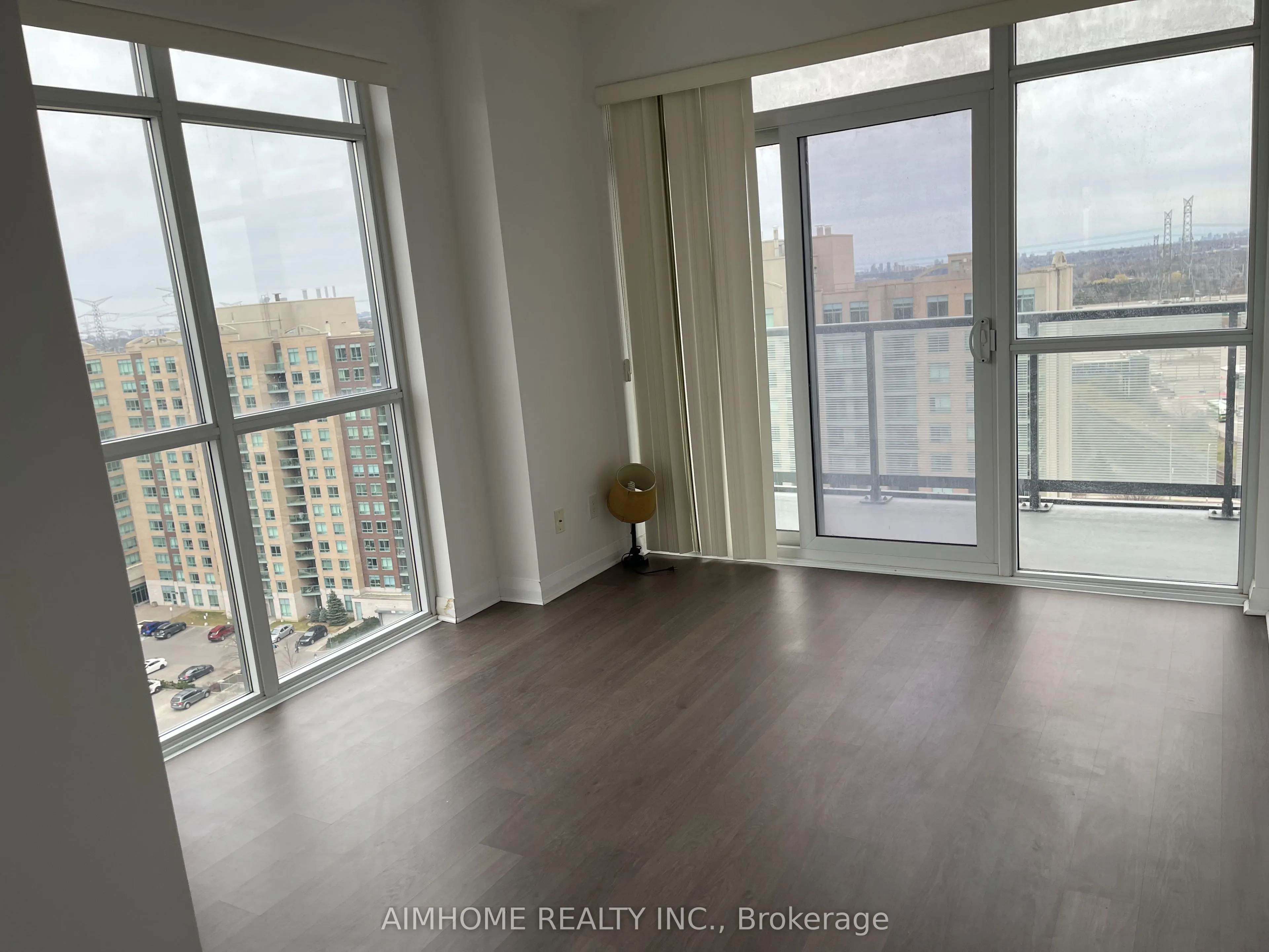 55 Oneida Crescent, #1502